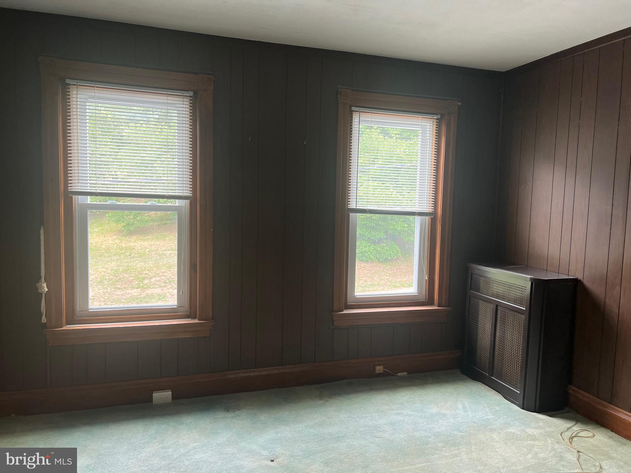 ROXBOROUGH - Residential