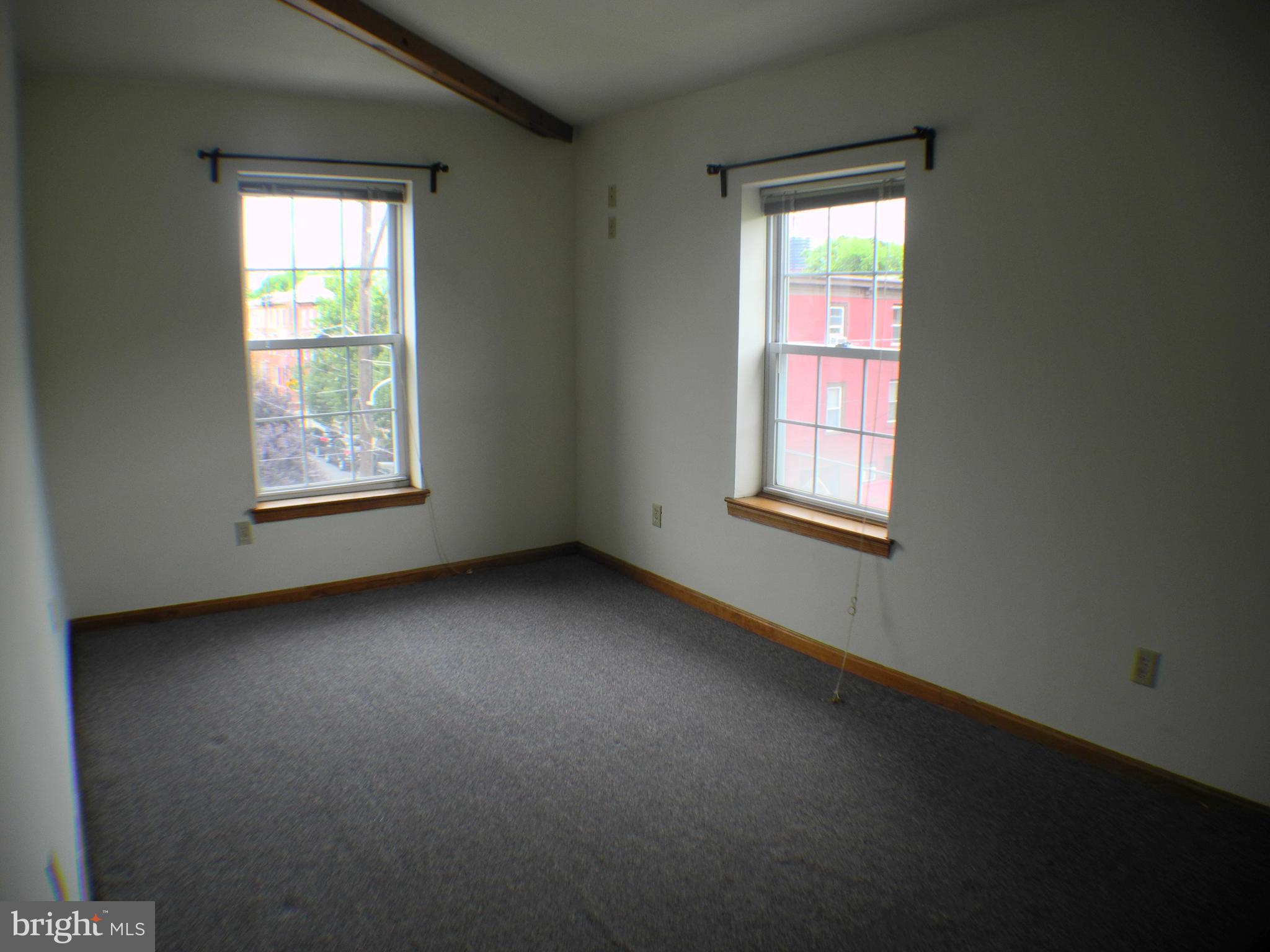 GRADUATE HOSPITAL - Residential Lease