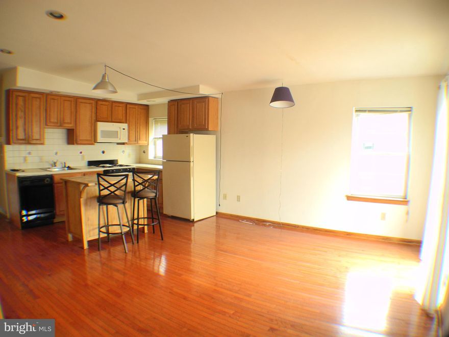 *Available 6/1/25!*

This three bedroom, one bathroom apartment located in a second floor walk up is located in the heart of Graduate Hospital at 20th and Fitzwater Street! The living room features an open floor plan with hardwood floors and opens into the kitchen where you can cook while you entertain! The kitchen includes a garbage disposal, dishwasher, gas stove/oven, microwave, refrigerator and plenty of cabinet space. The bedrooms include large closets and natural sunlight. Don’t forget about the private deck located off the rear! Unit also includes a storage unit on site for tenant use.

Lease Terms: First, last, and security due at move-in. Other terms may be required by Landlord such as last month’s rent upfront. $65 application fee per applicant. Tenants are responsible for: electricity, gas (if applicable), & cable/internet. Water is a flat monthly fee of $95. Additional fees or requirements may be applicable for units with Homeowners or Condo Associations. Landlord Requirements: Applicants to make 3x the monthly rent in verifiable gross income, credit history to be considered, no evictions within the past 5 years, and must have a verifiable rental history with on-time rental payments. Exceptions to this criteria may exist under the law and will be considered. Cosigners will be considered.

*Sorry, No Pets