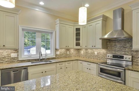 Homes For Sale - 6403 Earlham Drive<br/> Montgomery County, BETHESDA, MD 20817