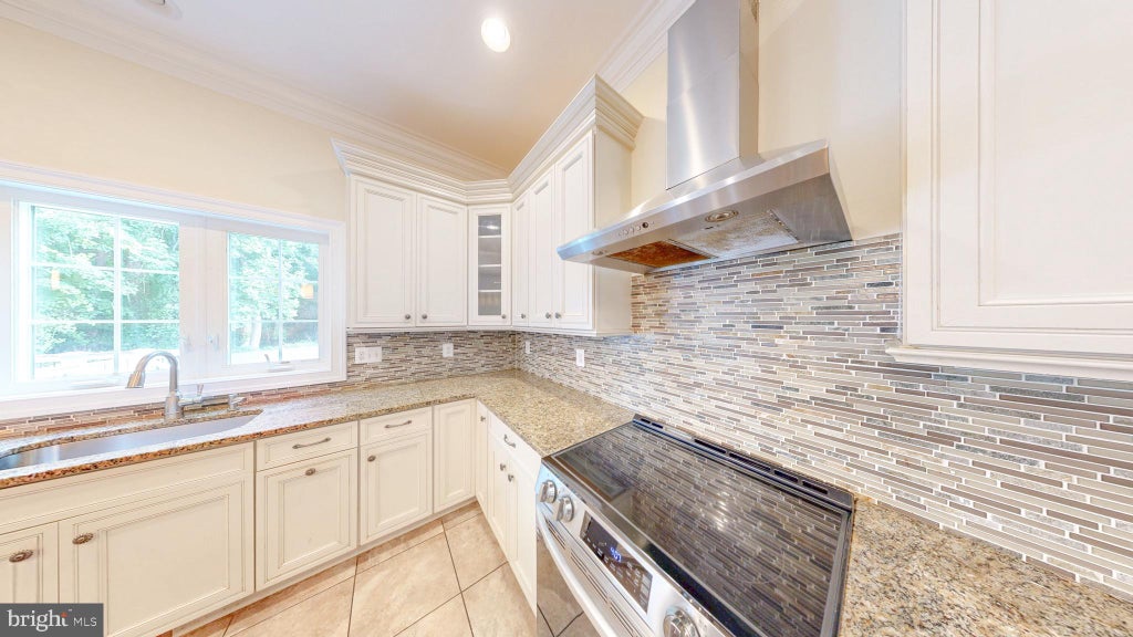 Photo of 6403 Earlham Drive, BETHESDA, MD 20817 (MLS # MDMC2241714)