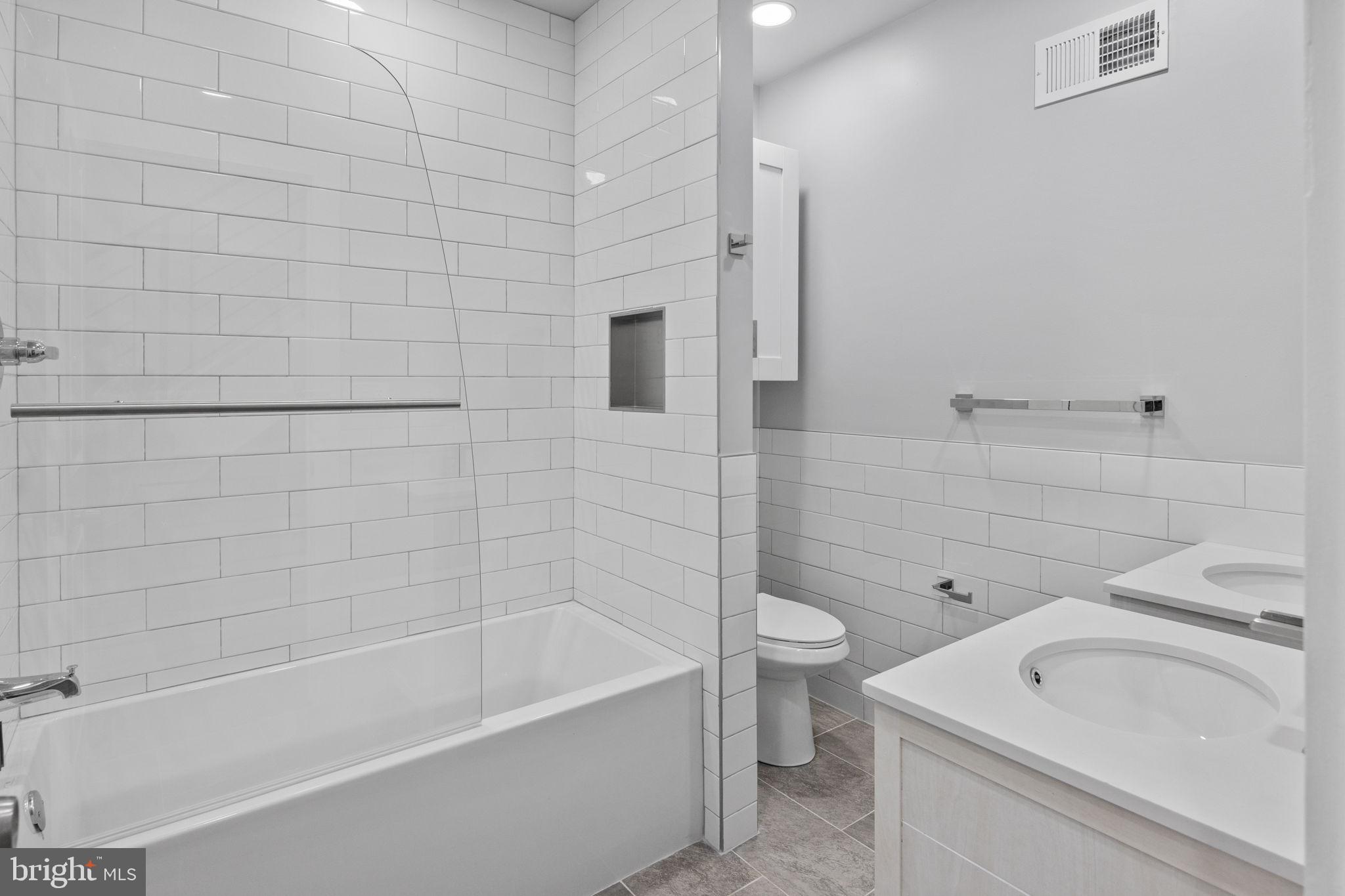 GERMANTOWN (EAST) - Residential
