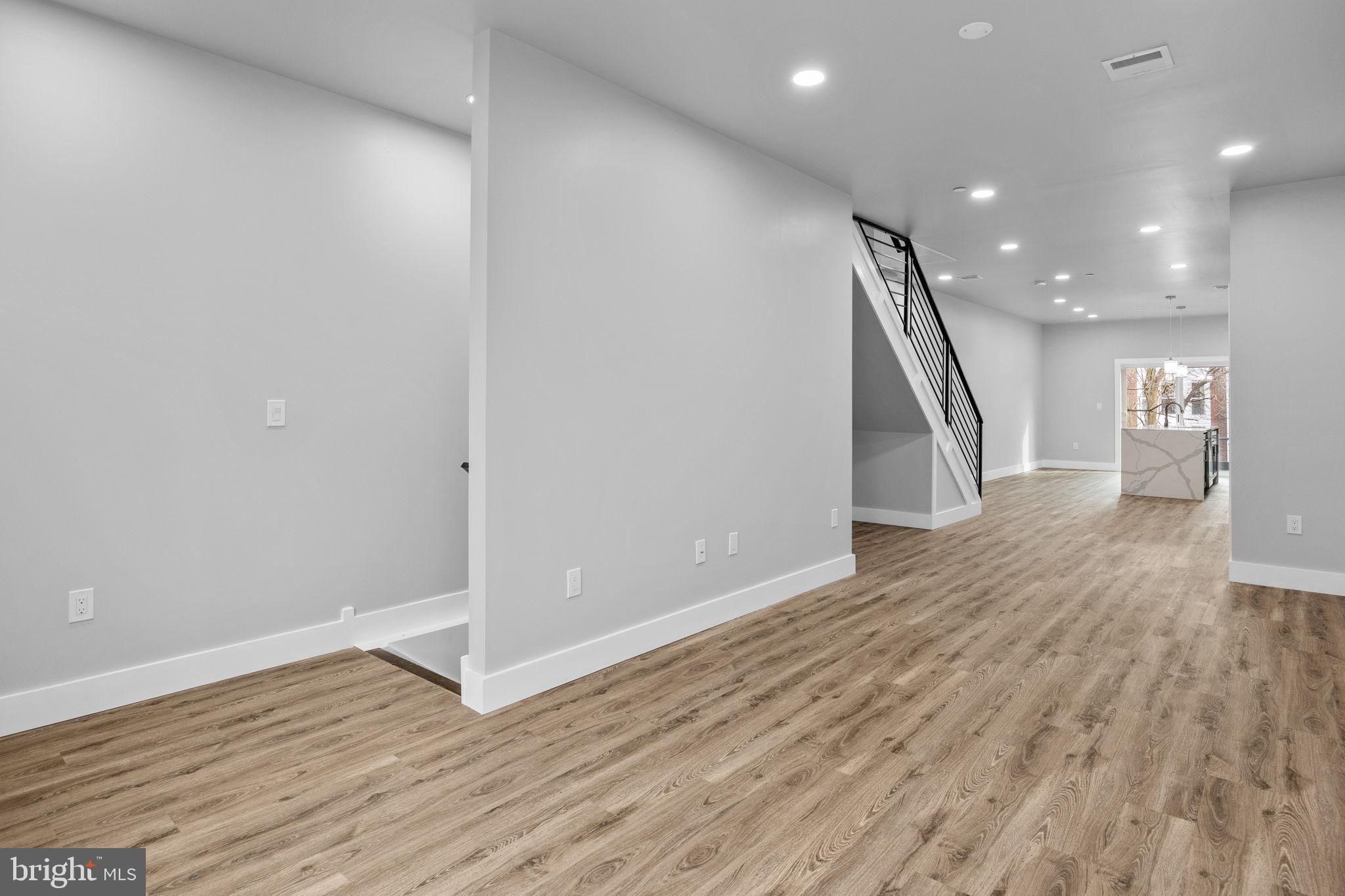 GERMANTOWN (EAST) - Residential