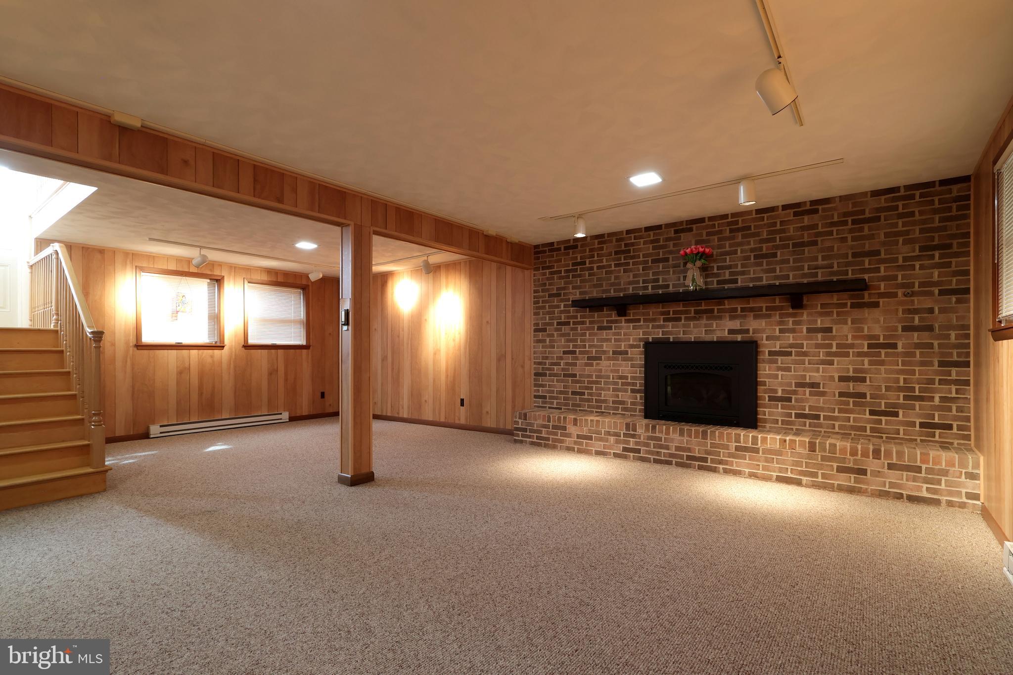 OVERLOOK HEIGHTS - Residential