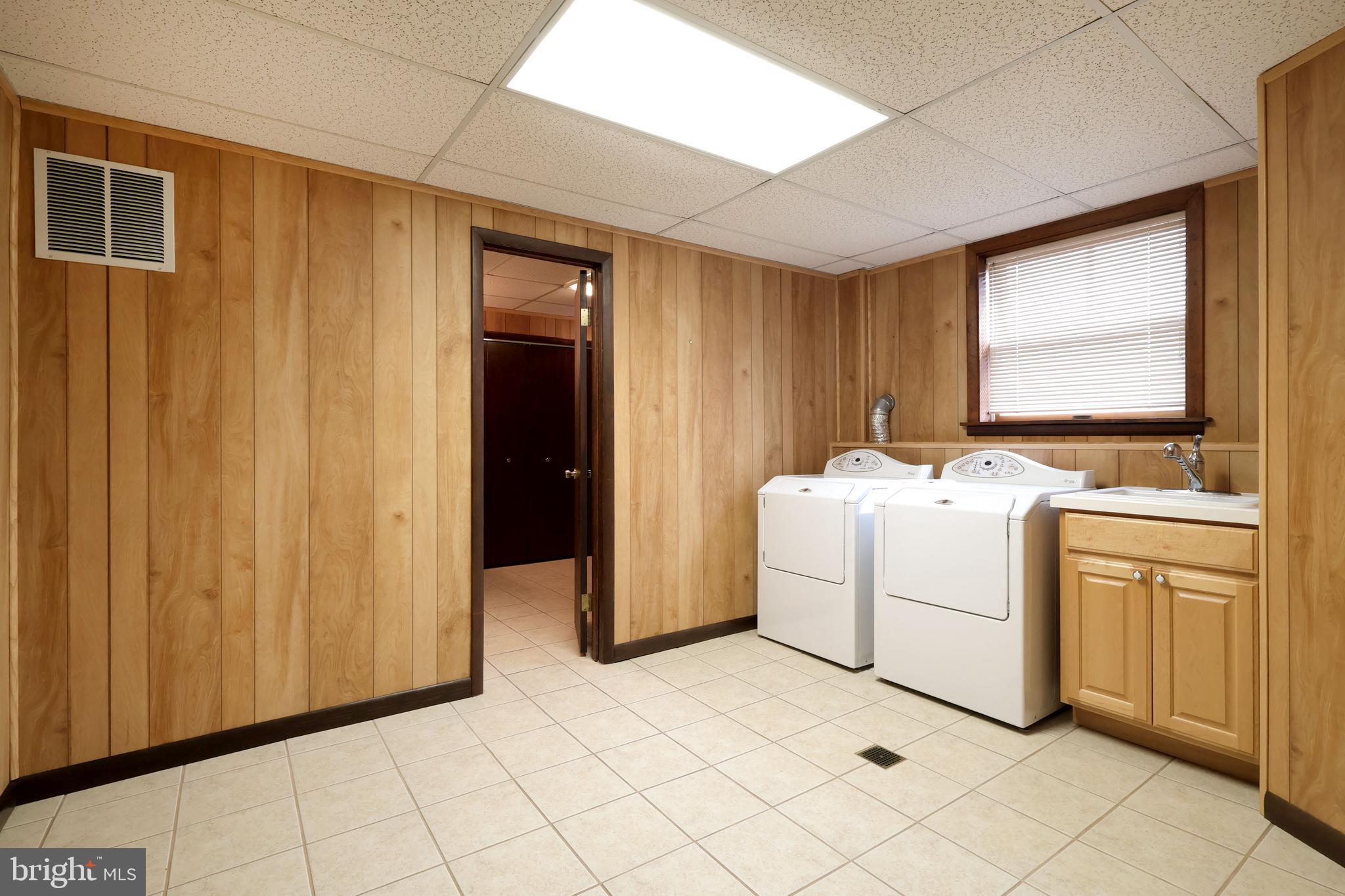 OVERLOOK HEIGHTS - Residential