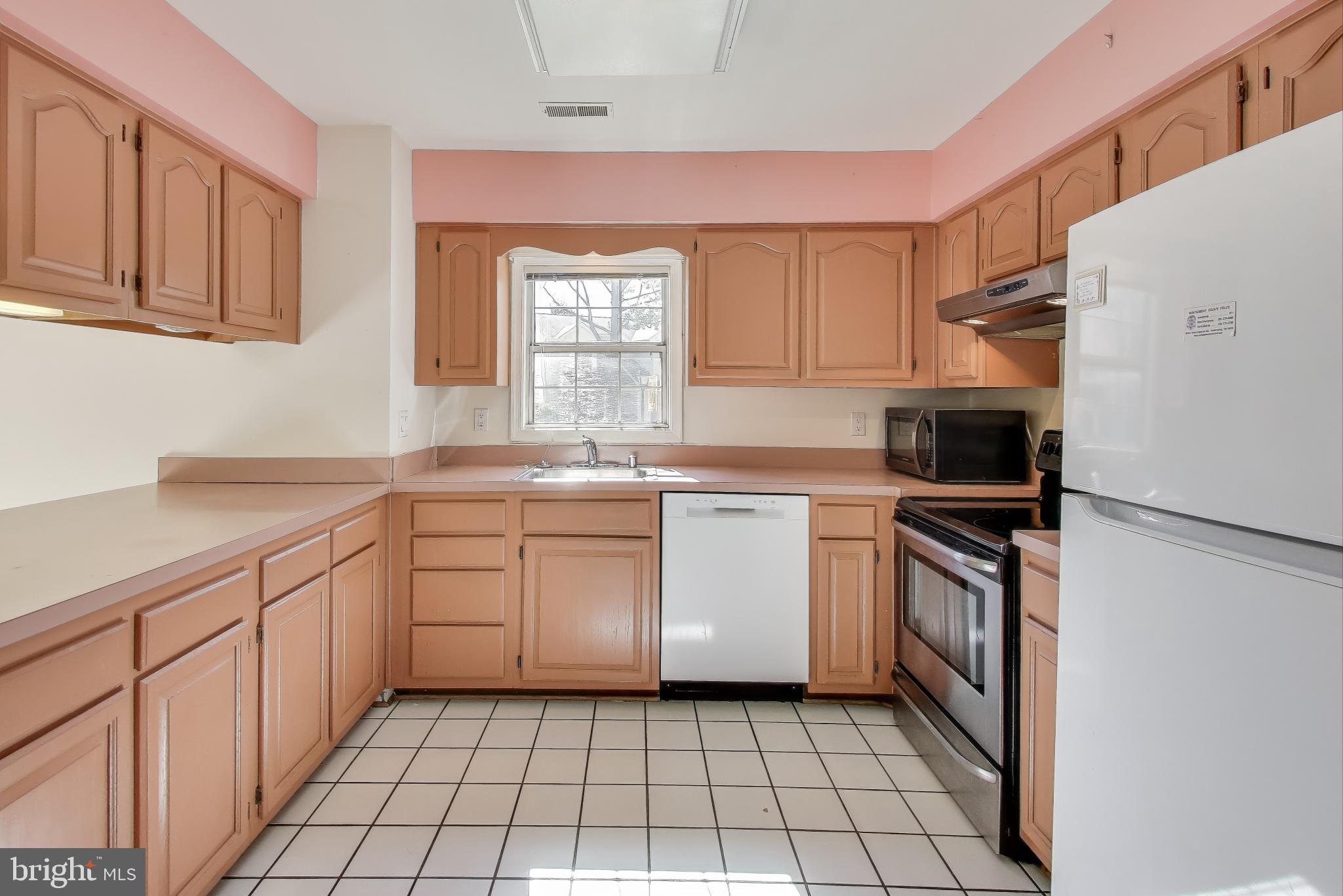 MEADOWGATE - Residential