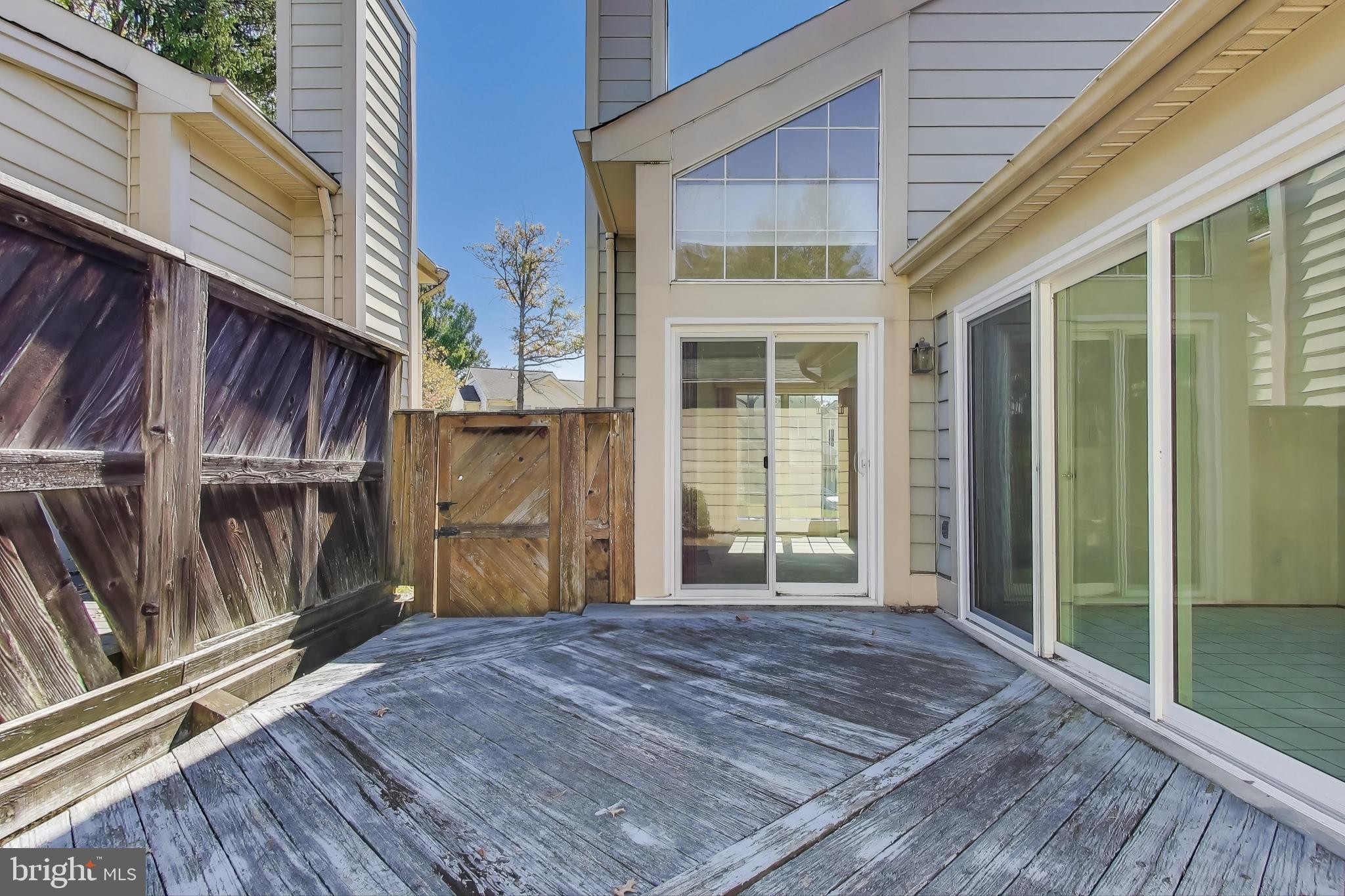 MEADOWGATE - Residential