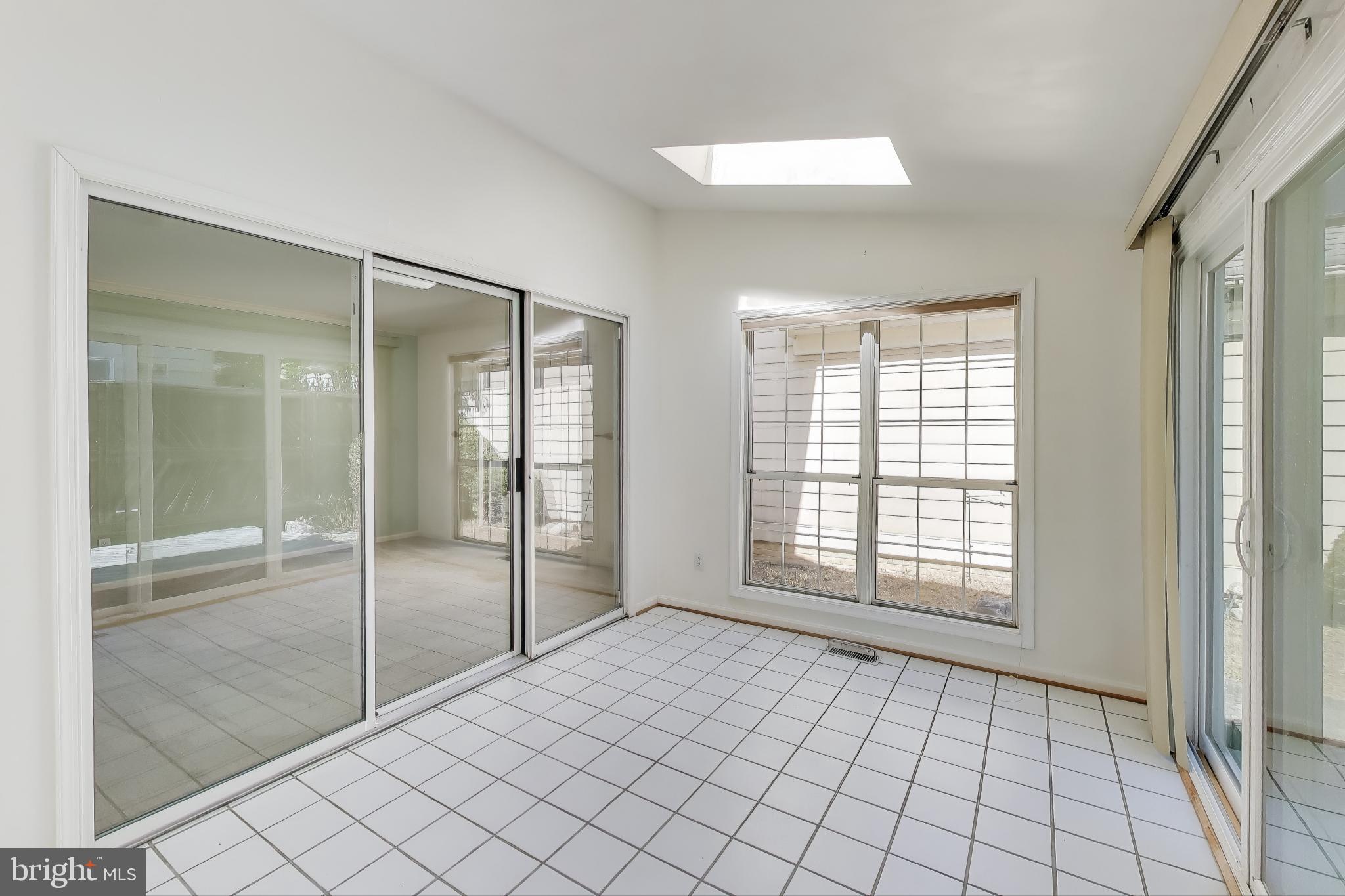 MEADOWGATE - Residential