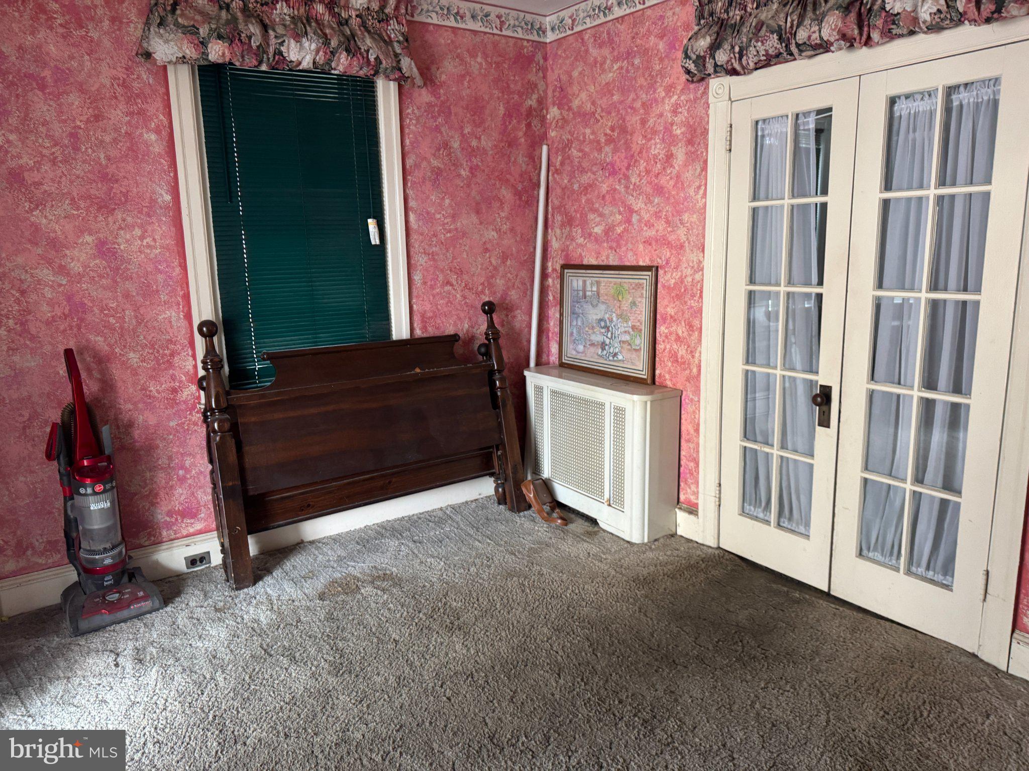 CHELTENHAM VIL - Residential