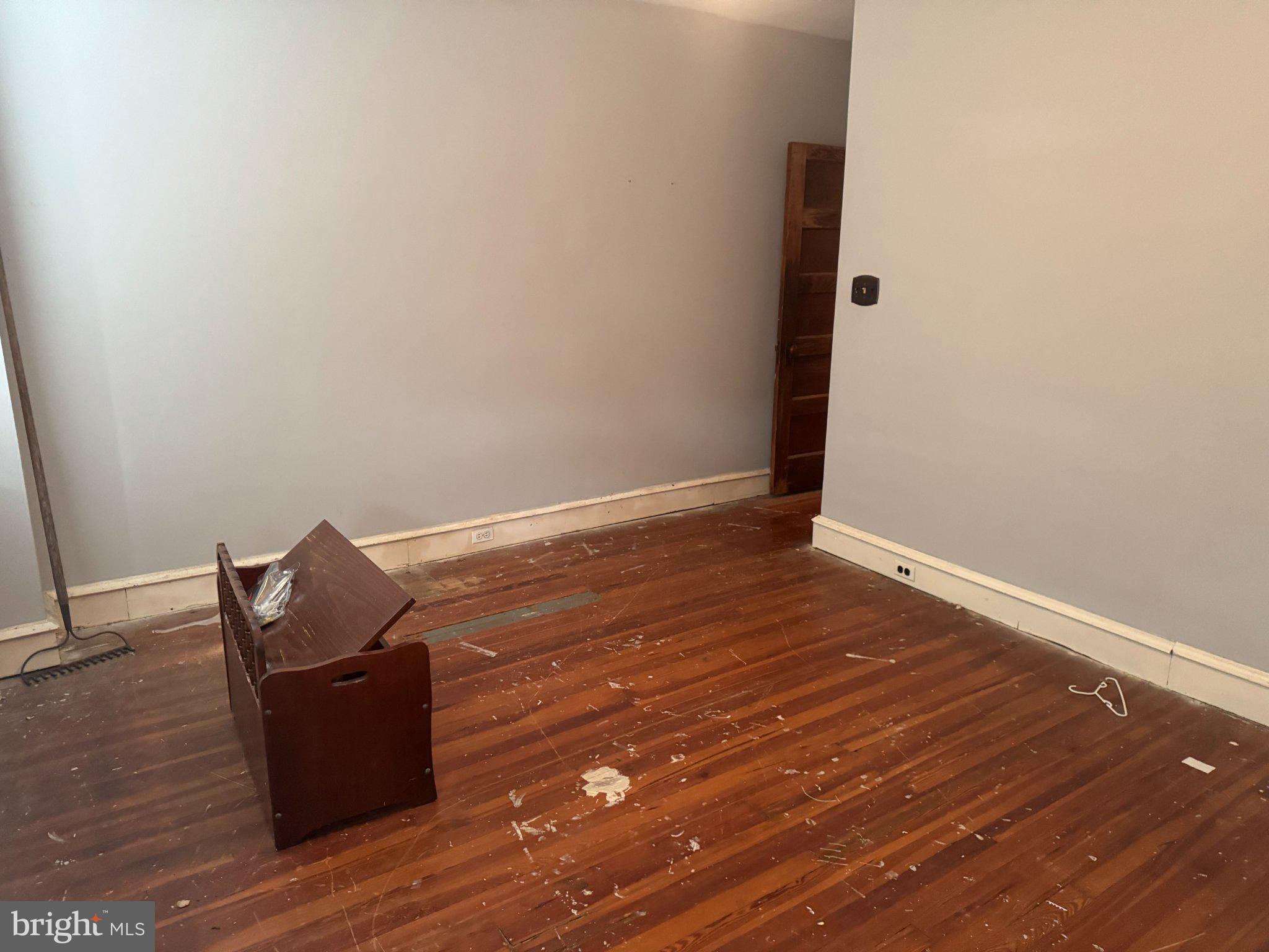 CHELTENHAM VIL - Residential