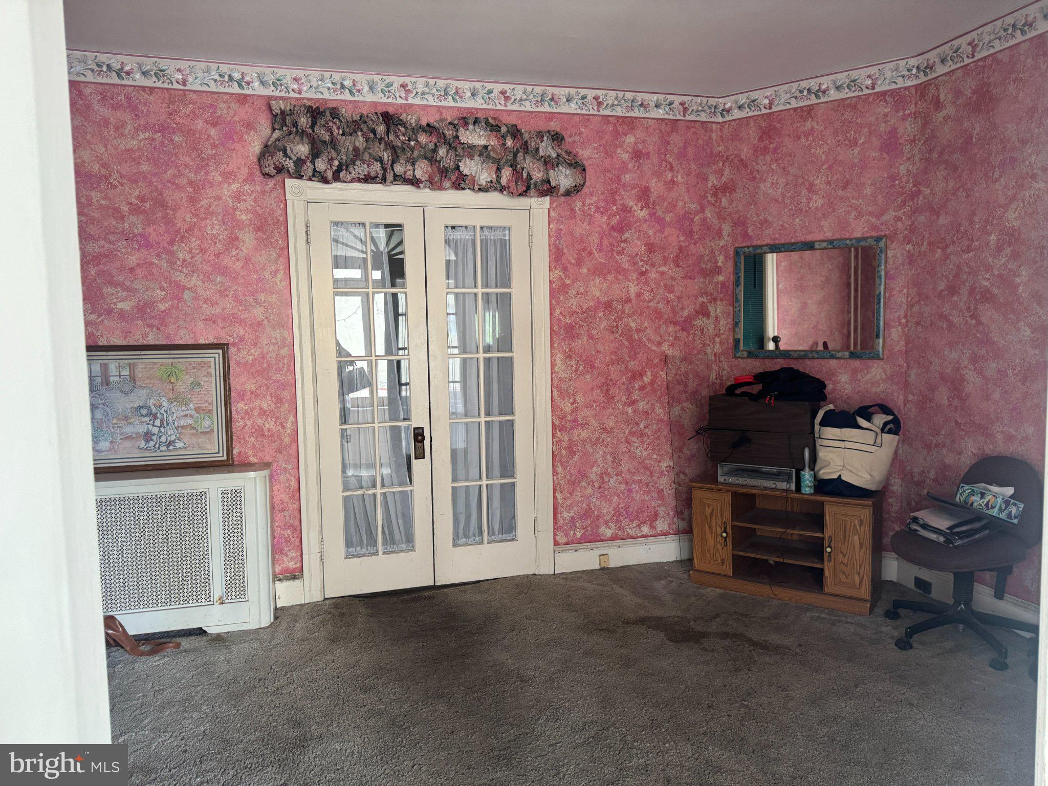 CHELTENHAM VIL - Residential