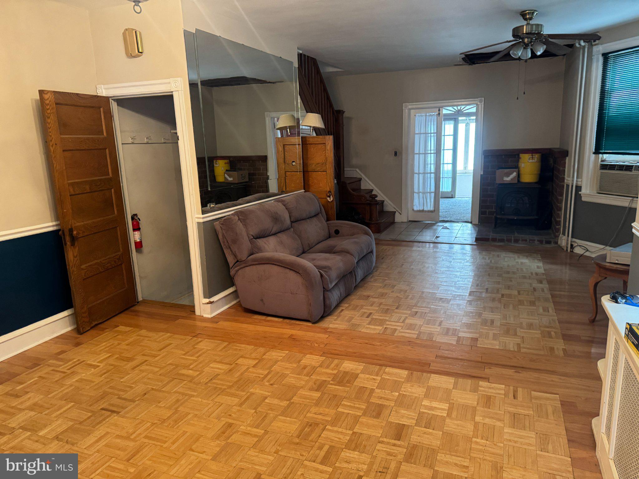 CHELTENHAM VIL - Residential