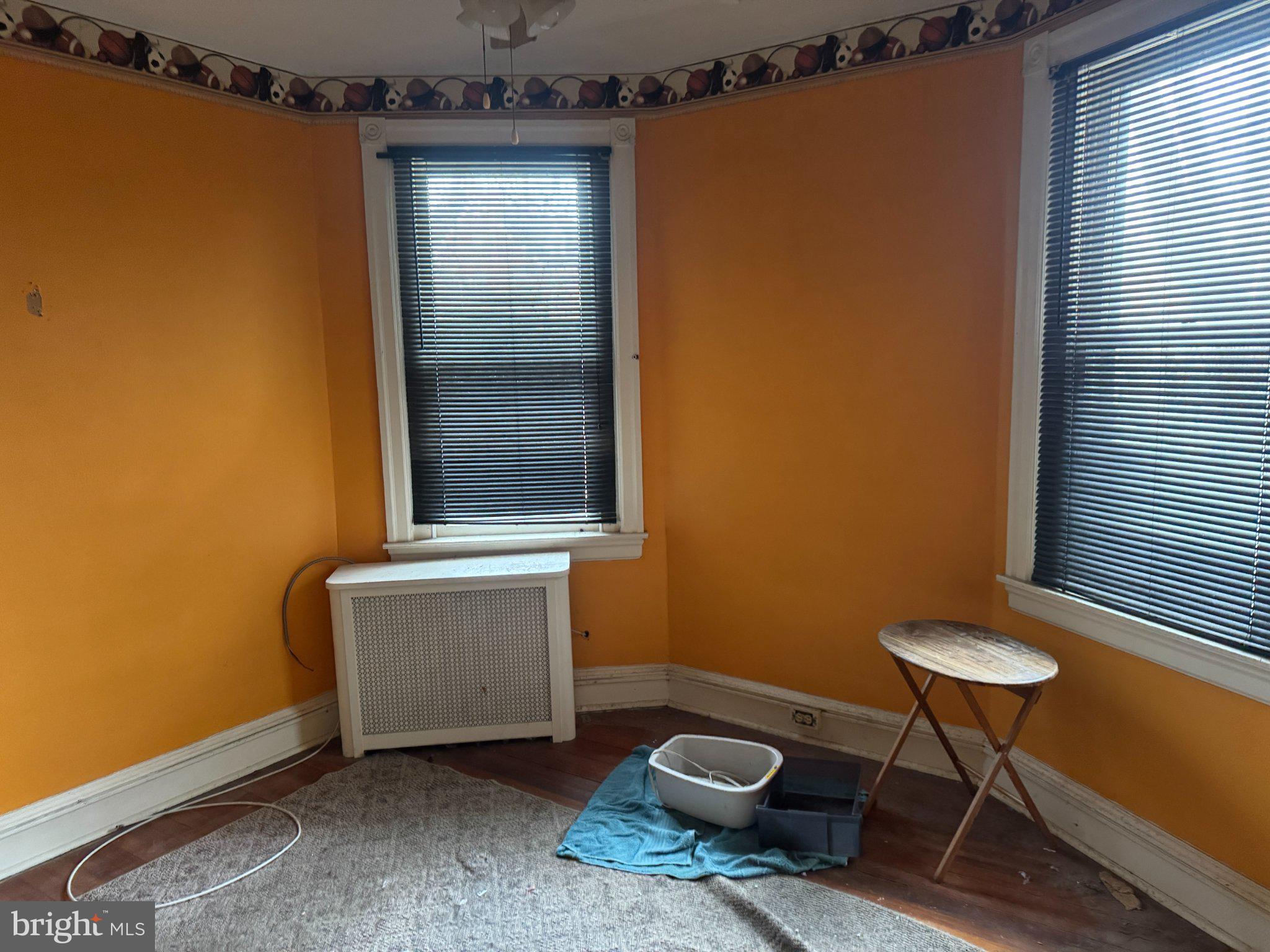 CHELTENHAM VIL - Residential