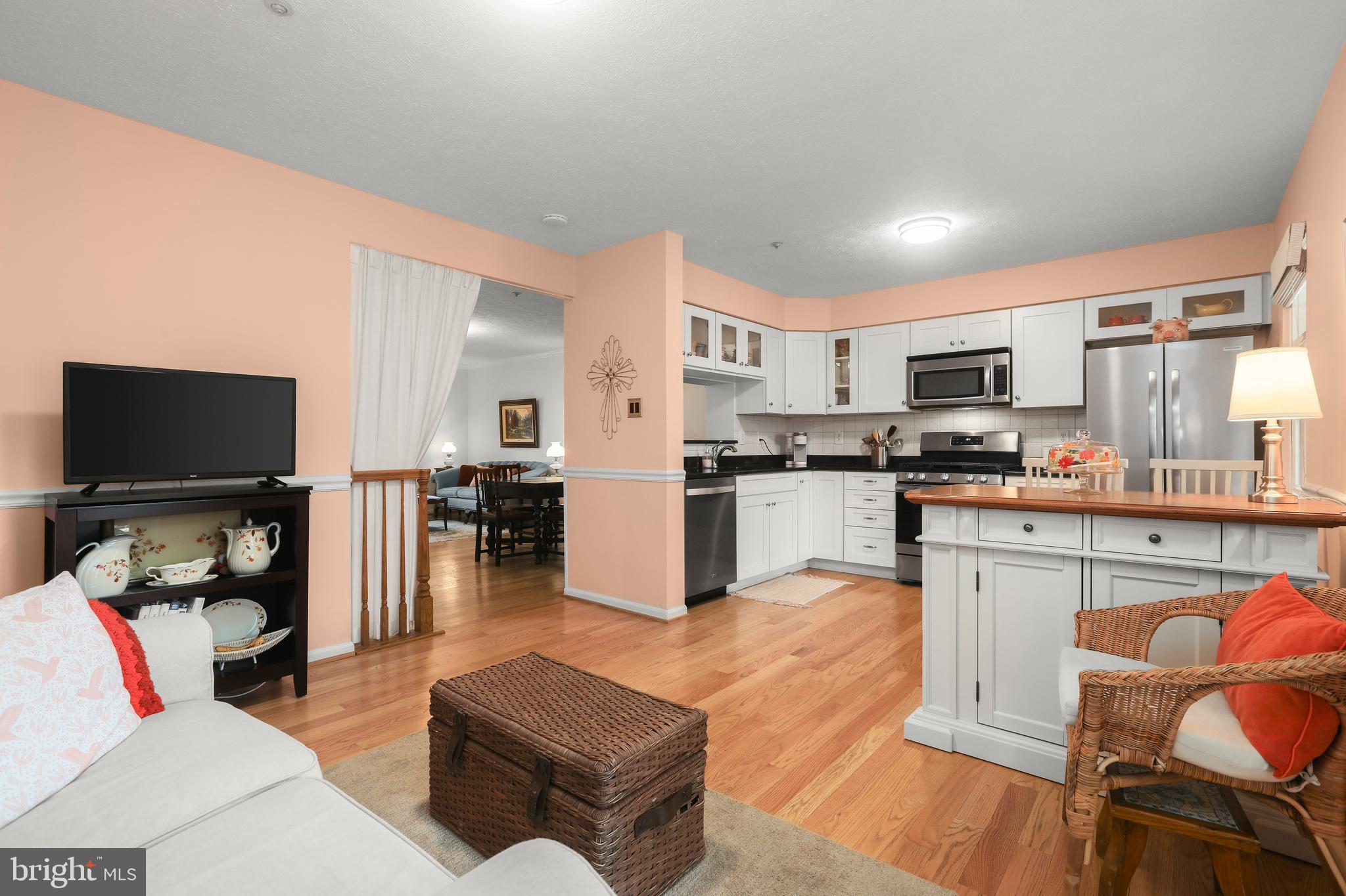 COUNTRY WALK - Residential