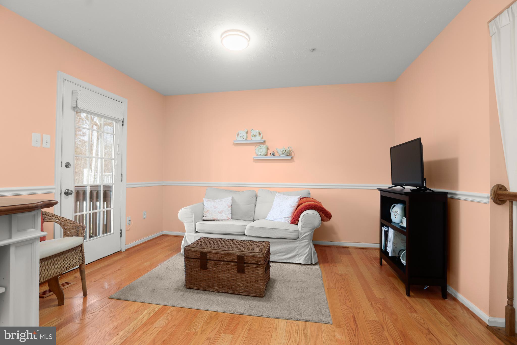 COUNTRY WALK - Residential