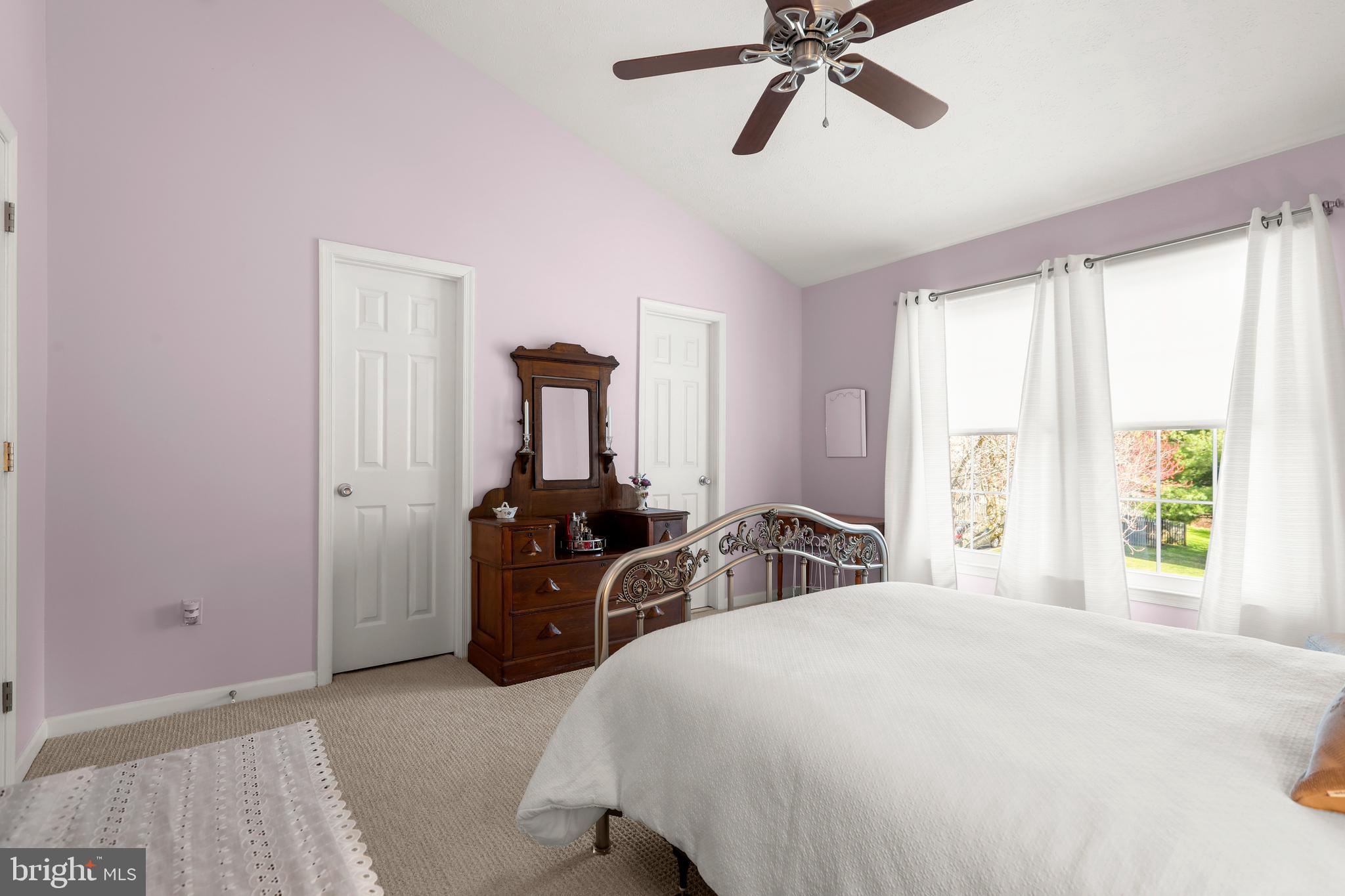 COUNTRY WALK - Residential