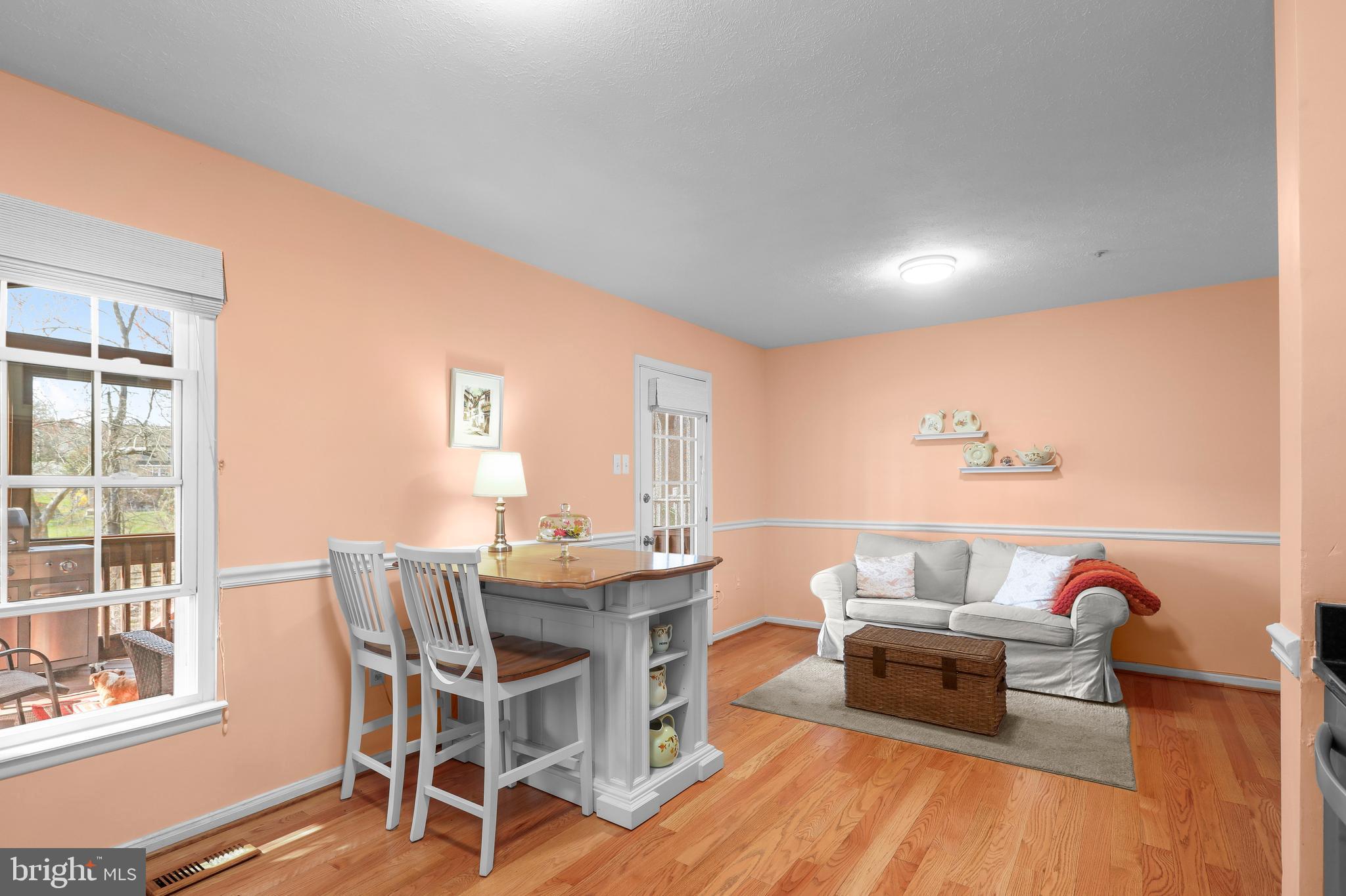 COUNTRY WALK - Residential