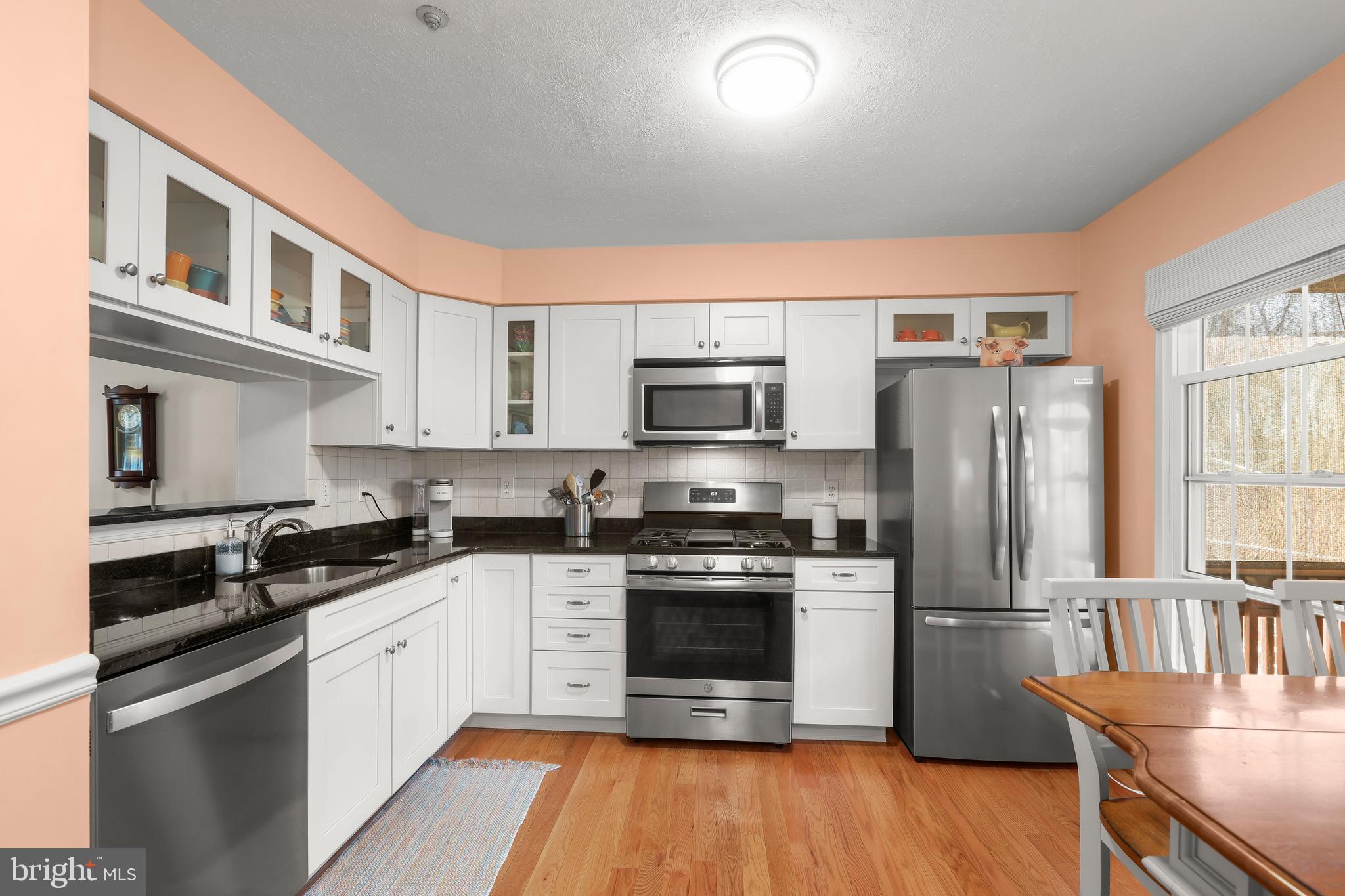 COUNTRY WALK - Residential