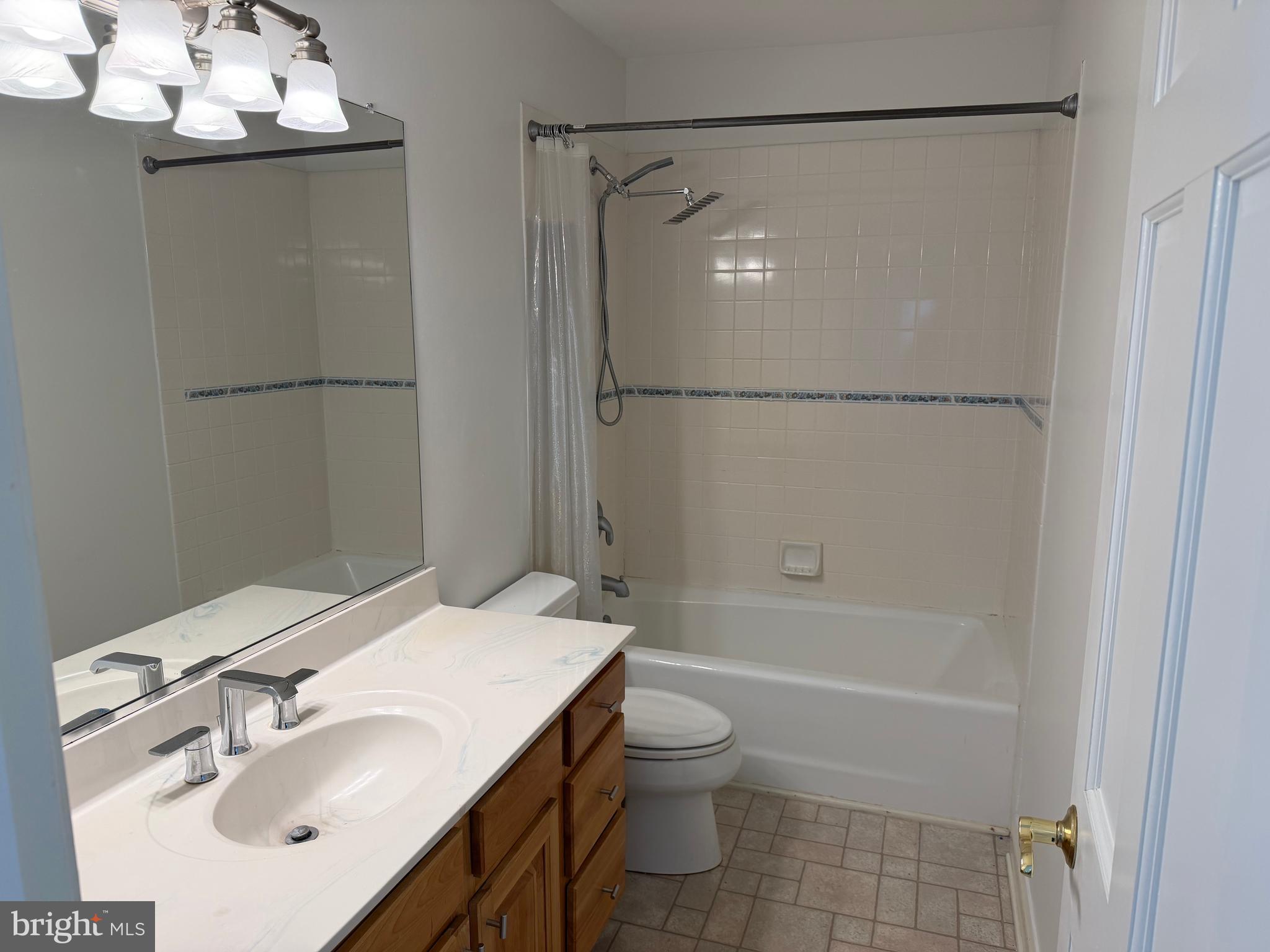 NOB HILL - Residential