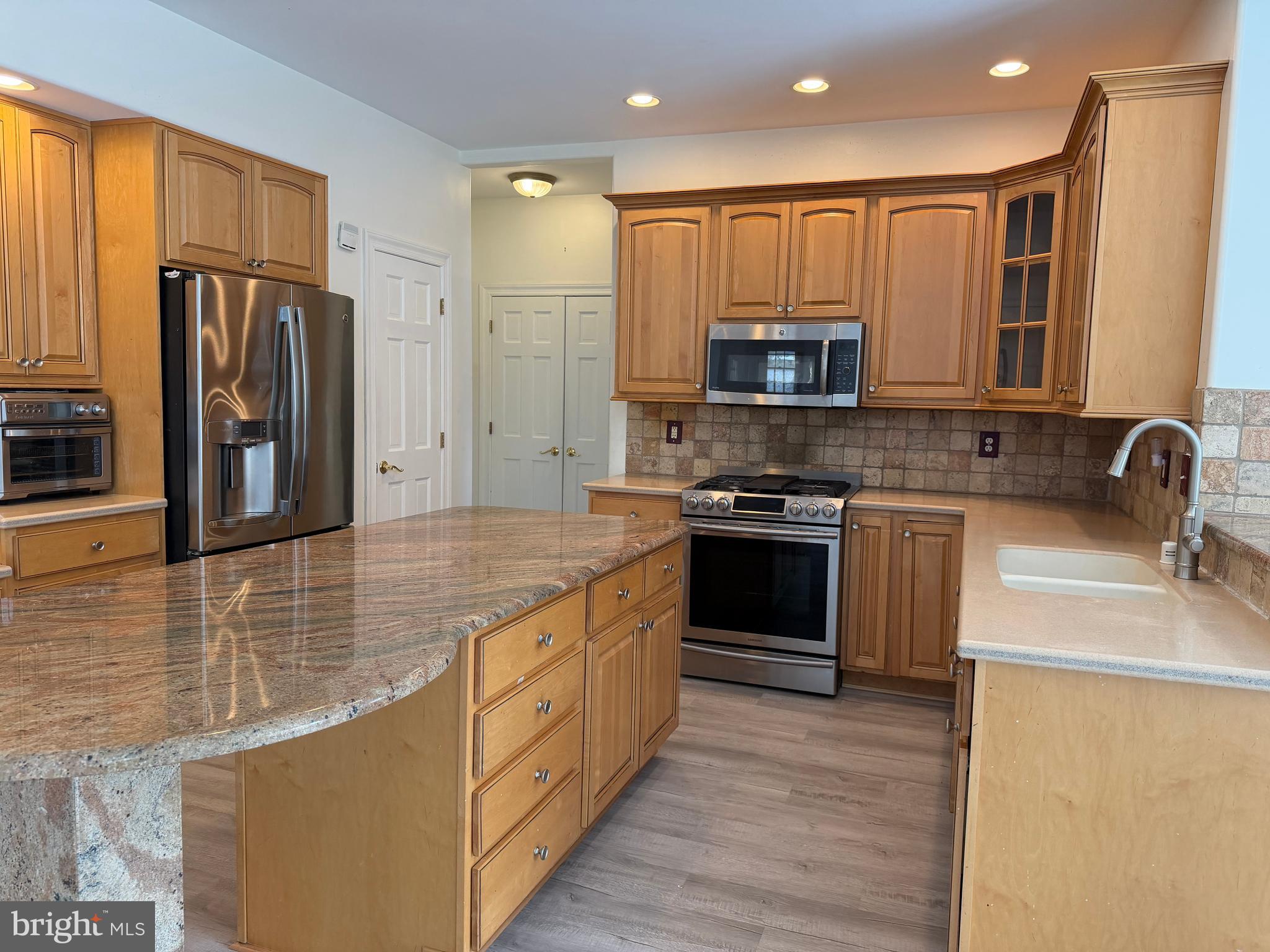 NOB HILL - Residential