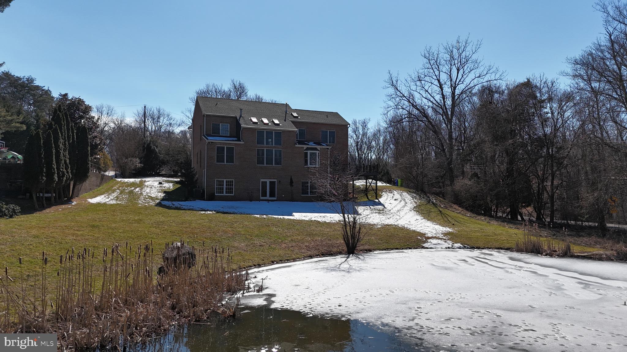 NOB HILL - Residential