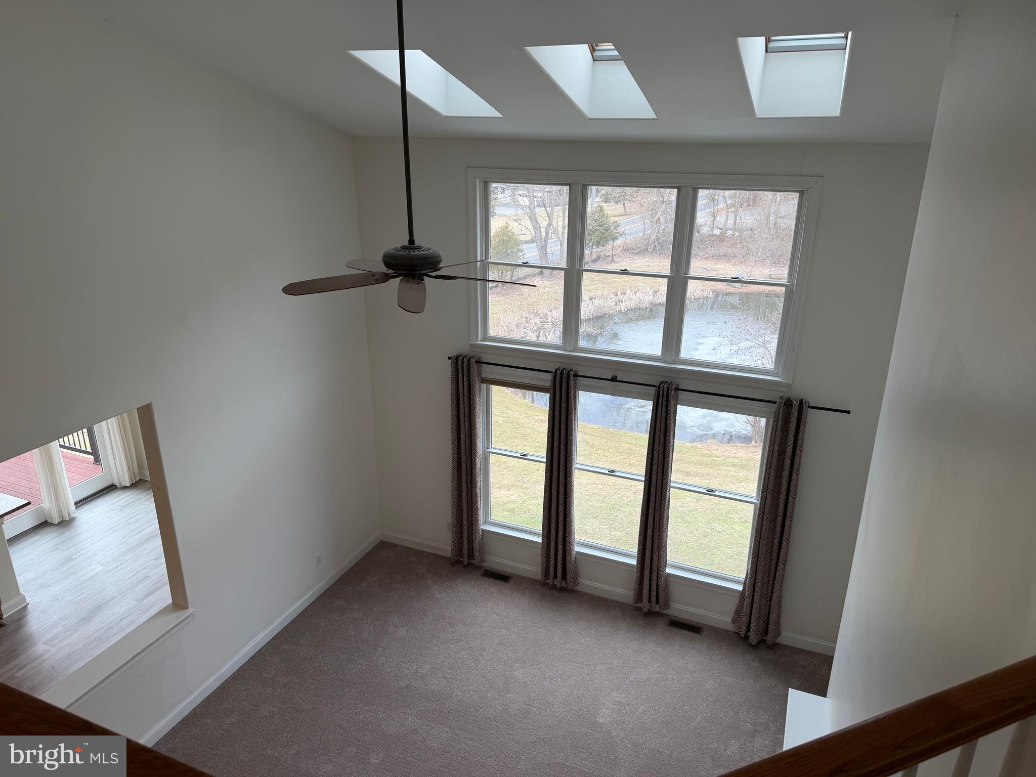 NOB HILL - Residential