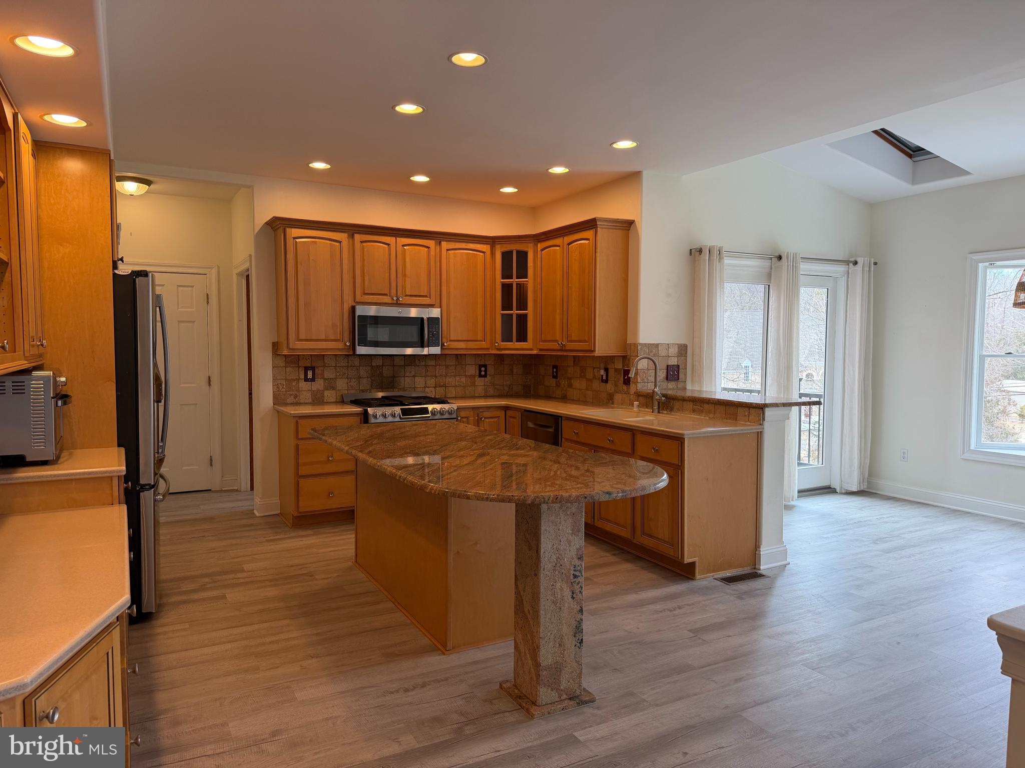 NOB HILL - Residential