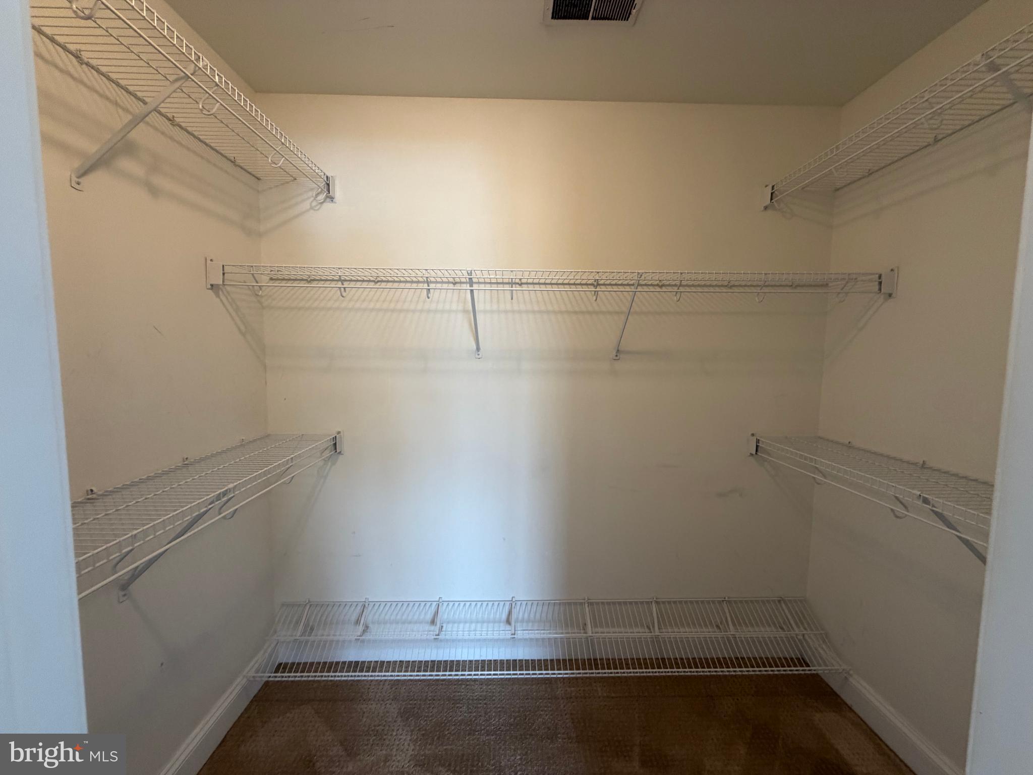 NOB HILL - Residential