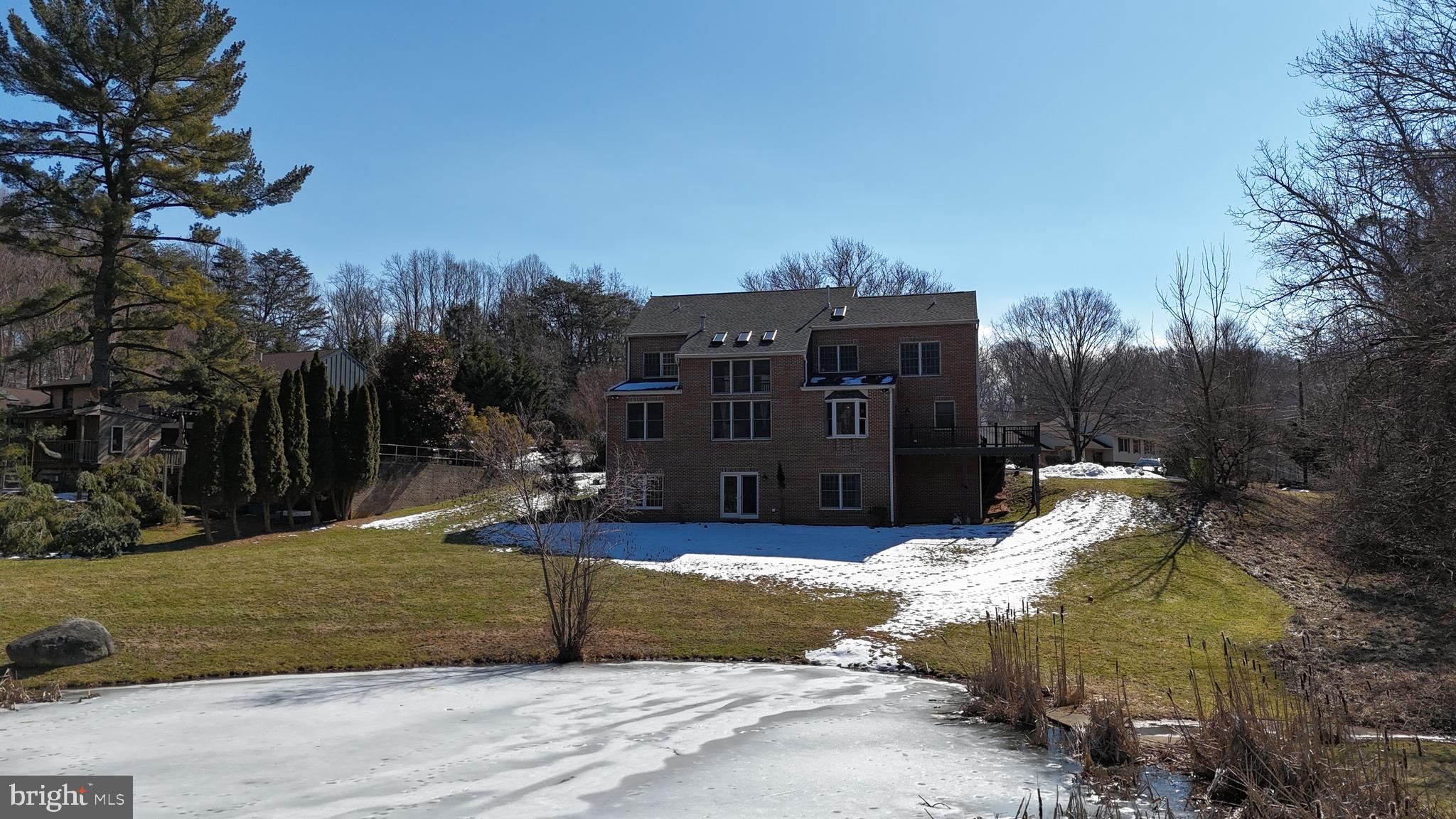 NOB HILL - Residential