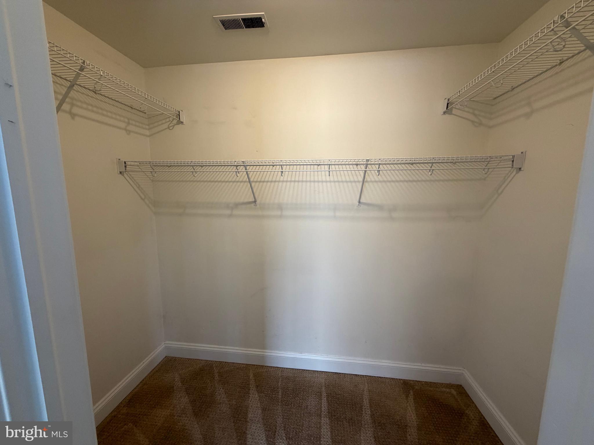 NOB HILL - Residential