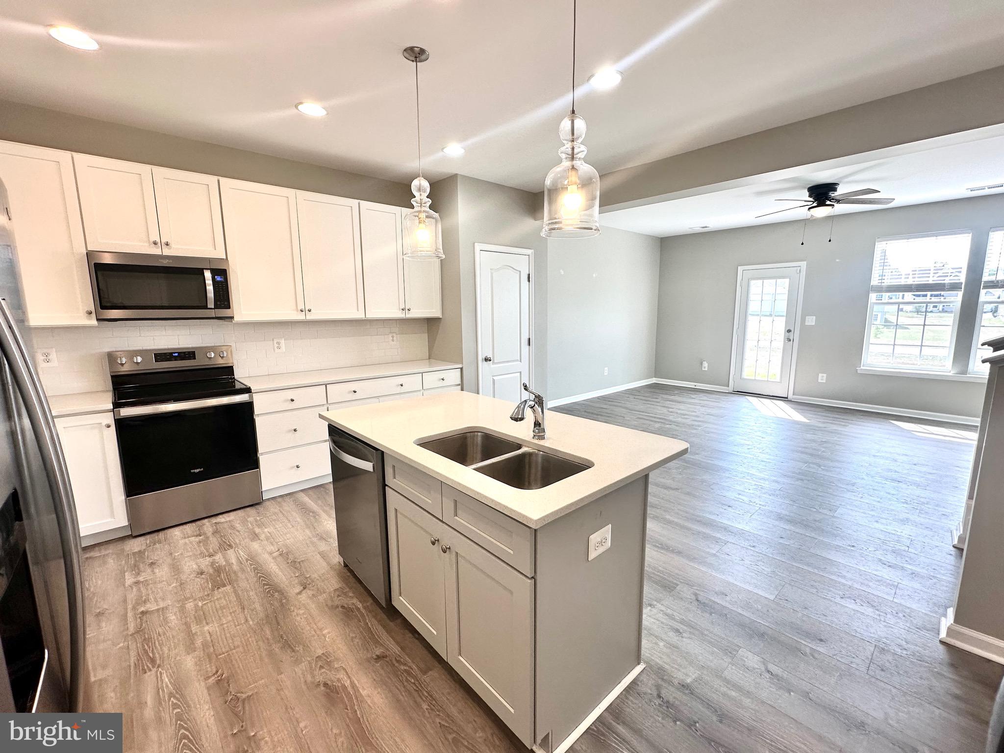 MCCAULEY CROSSING - Residential Lease