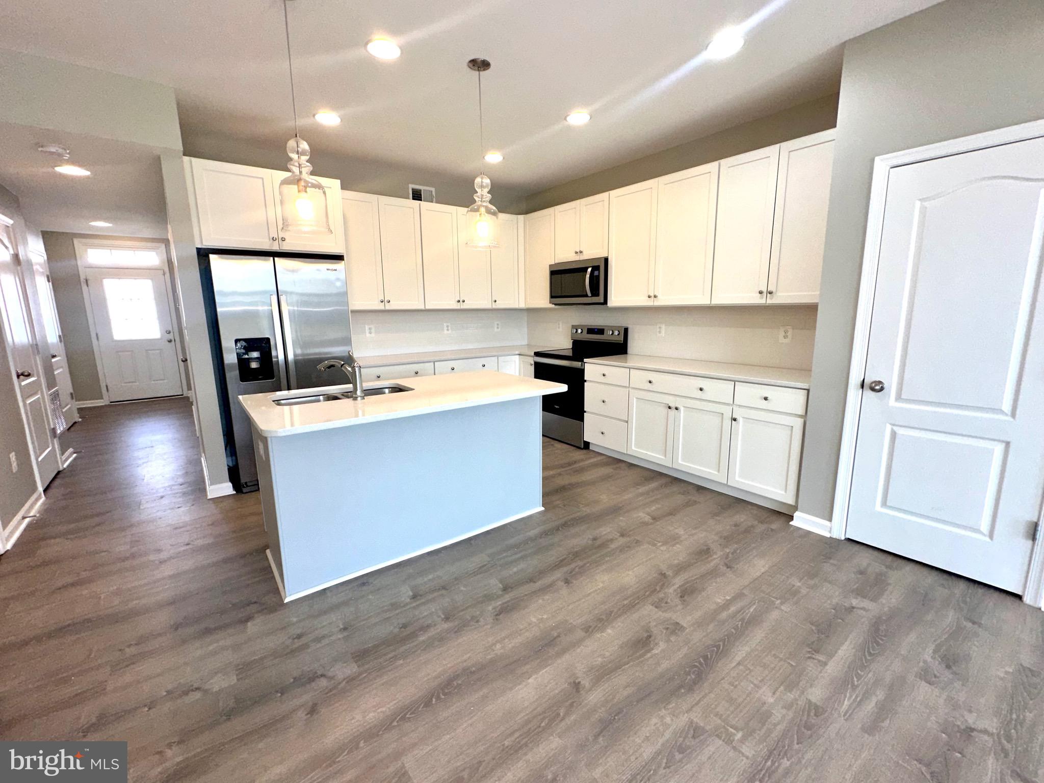 MCCAULEY CROSSING - Residential Lease