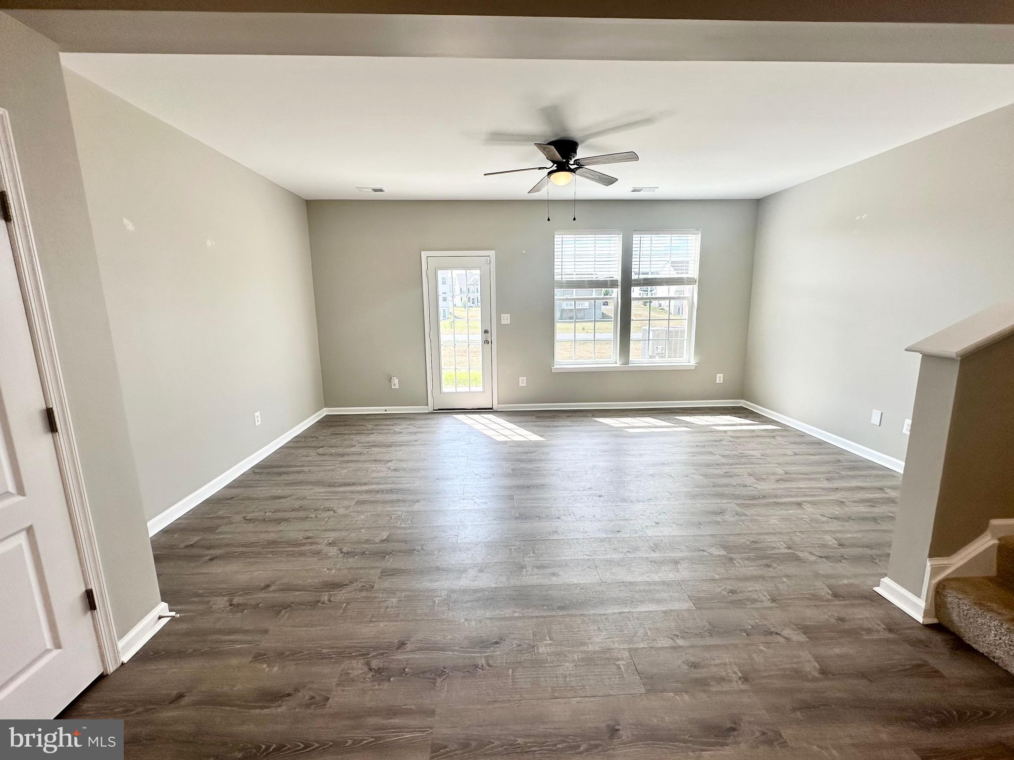 MCCAULEY CROSSING - Residential Lease