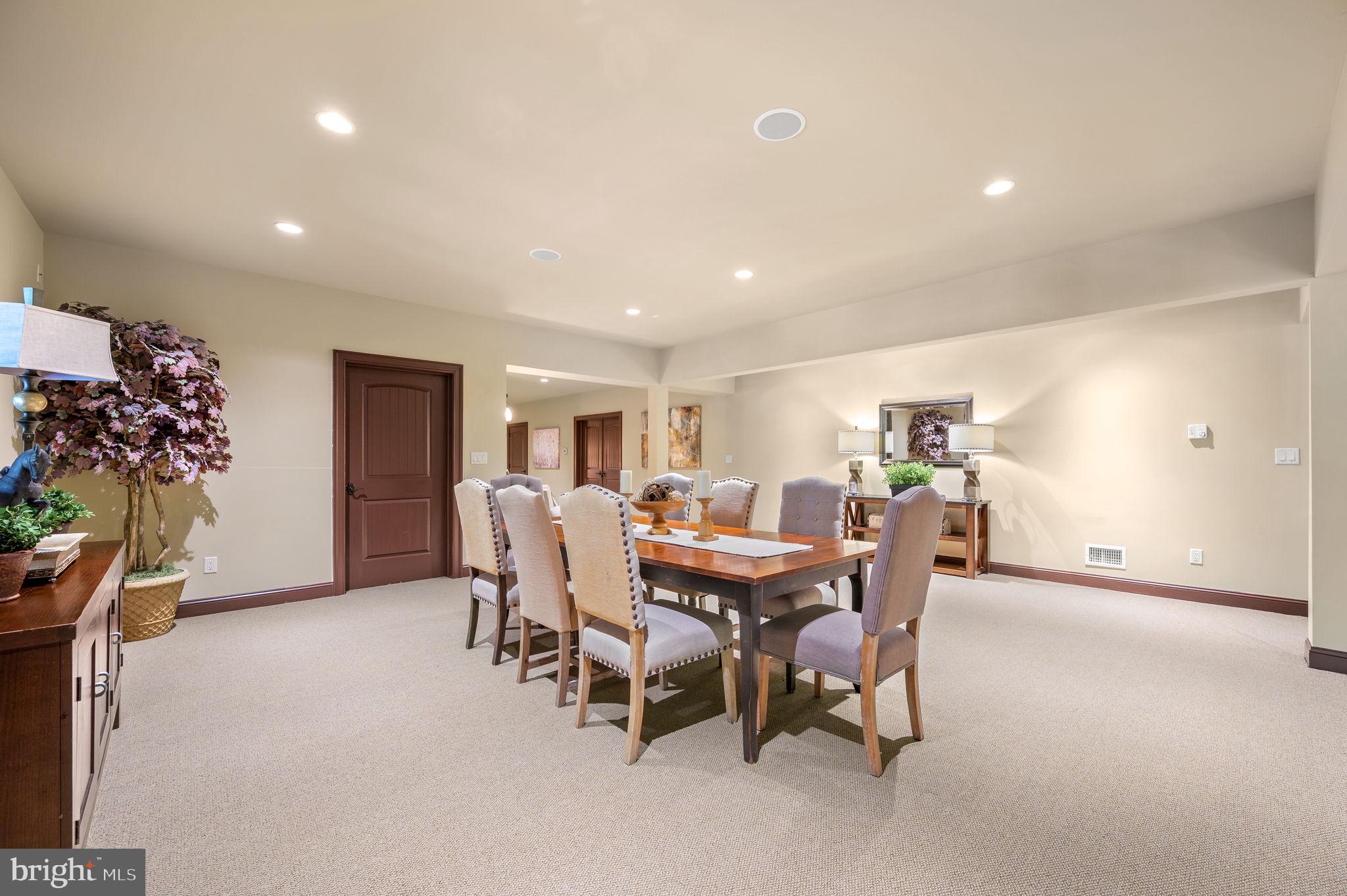 LEOPARD LAKES - Residential