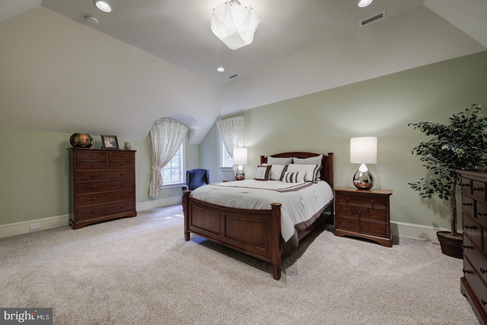 LEOPARD LAKES - Residential