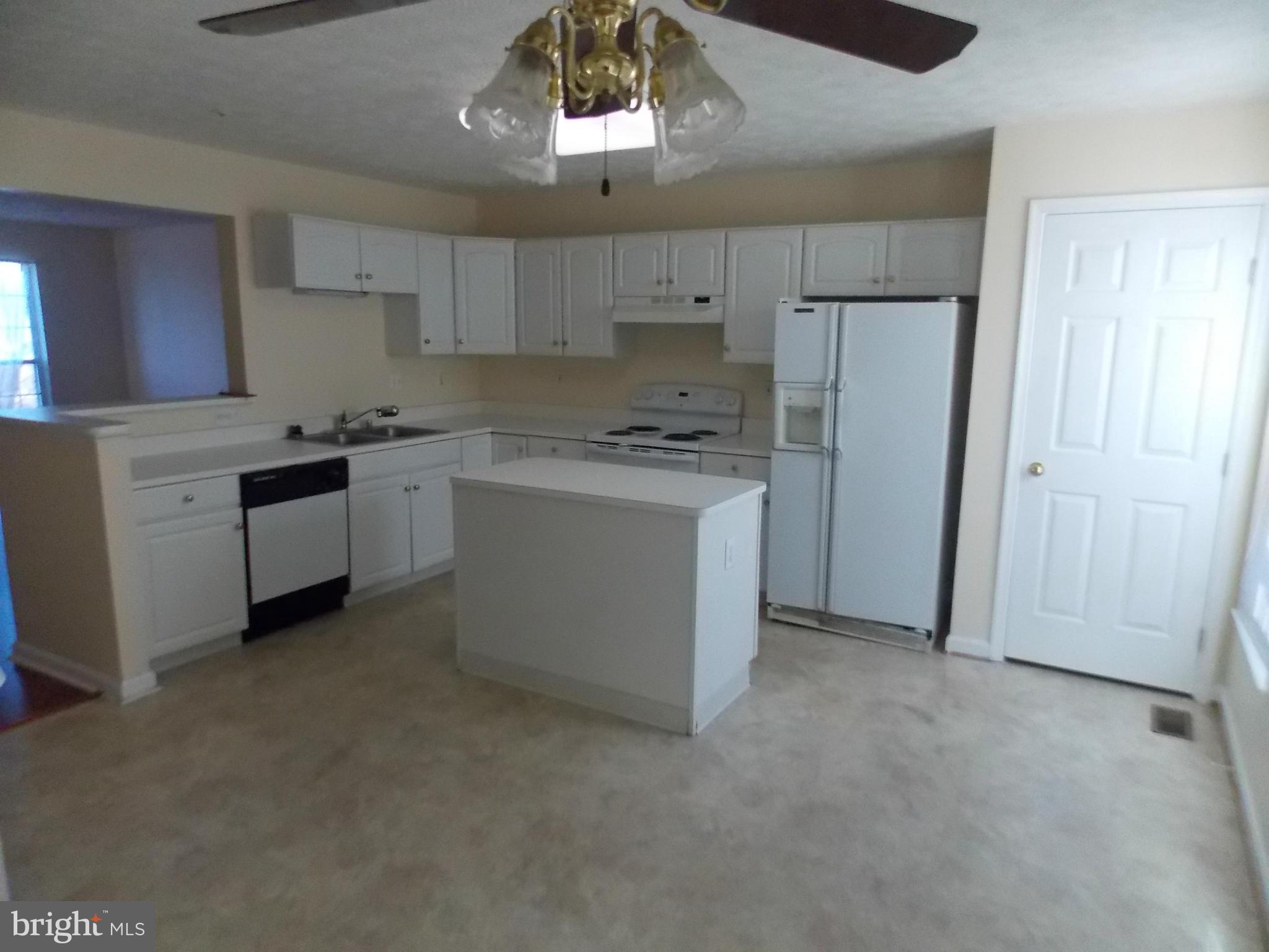 VILLAGE OF PAWNEE - Residential Lease