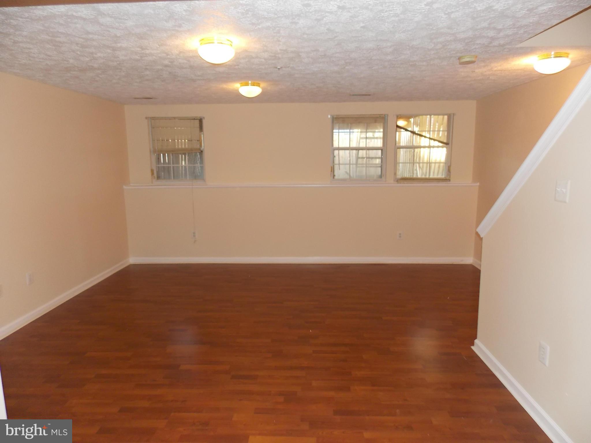 VILLAGE OF PAWNEE - Residential Lease