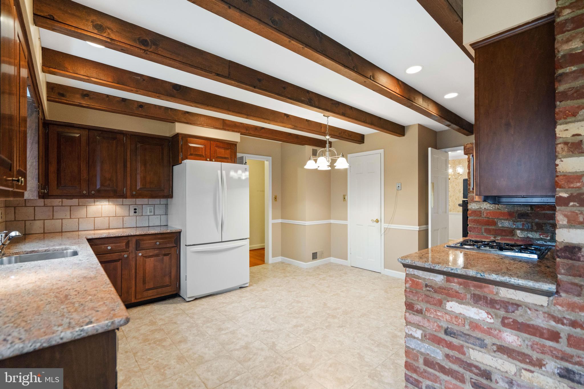 WILTON WOODS - Residential