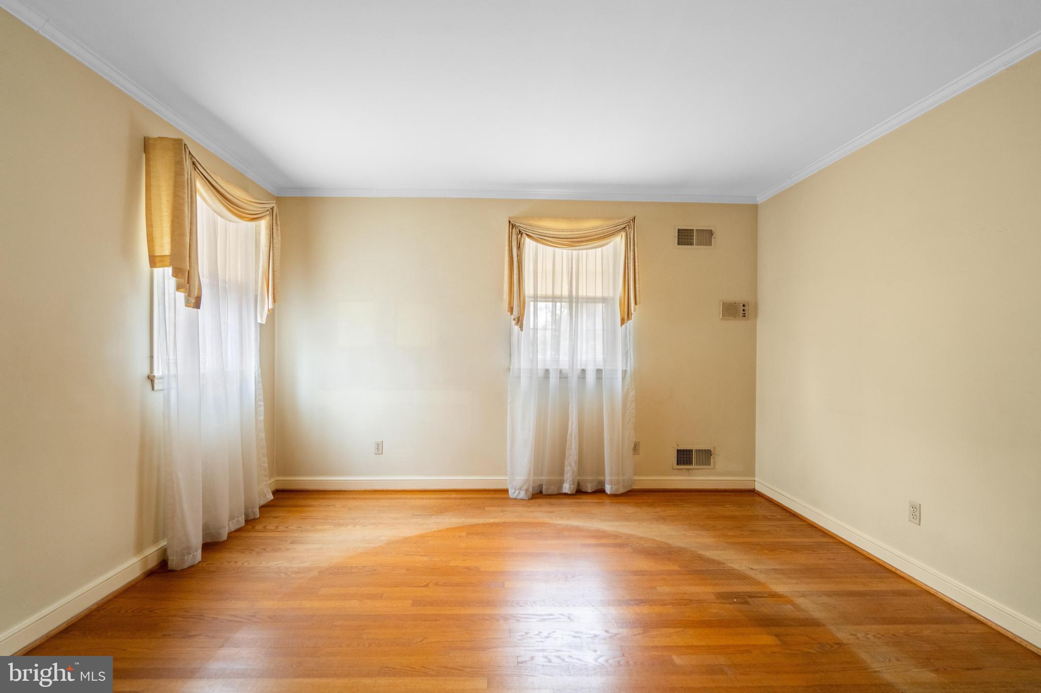 WILTON WOODS - Residential