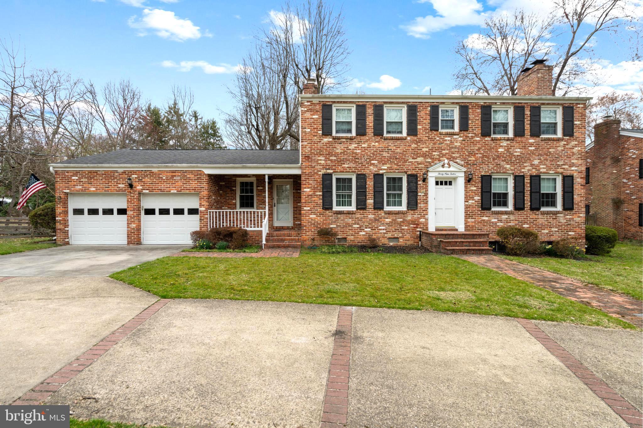 WILTON WOODS - Residential