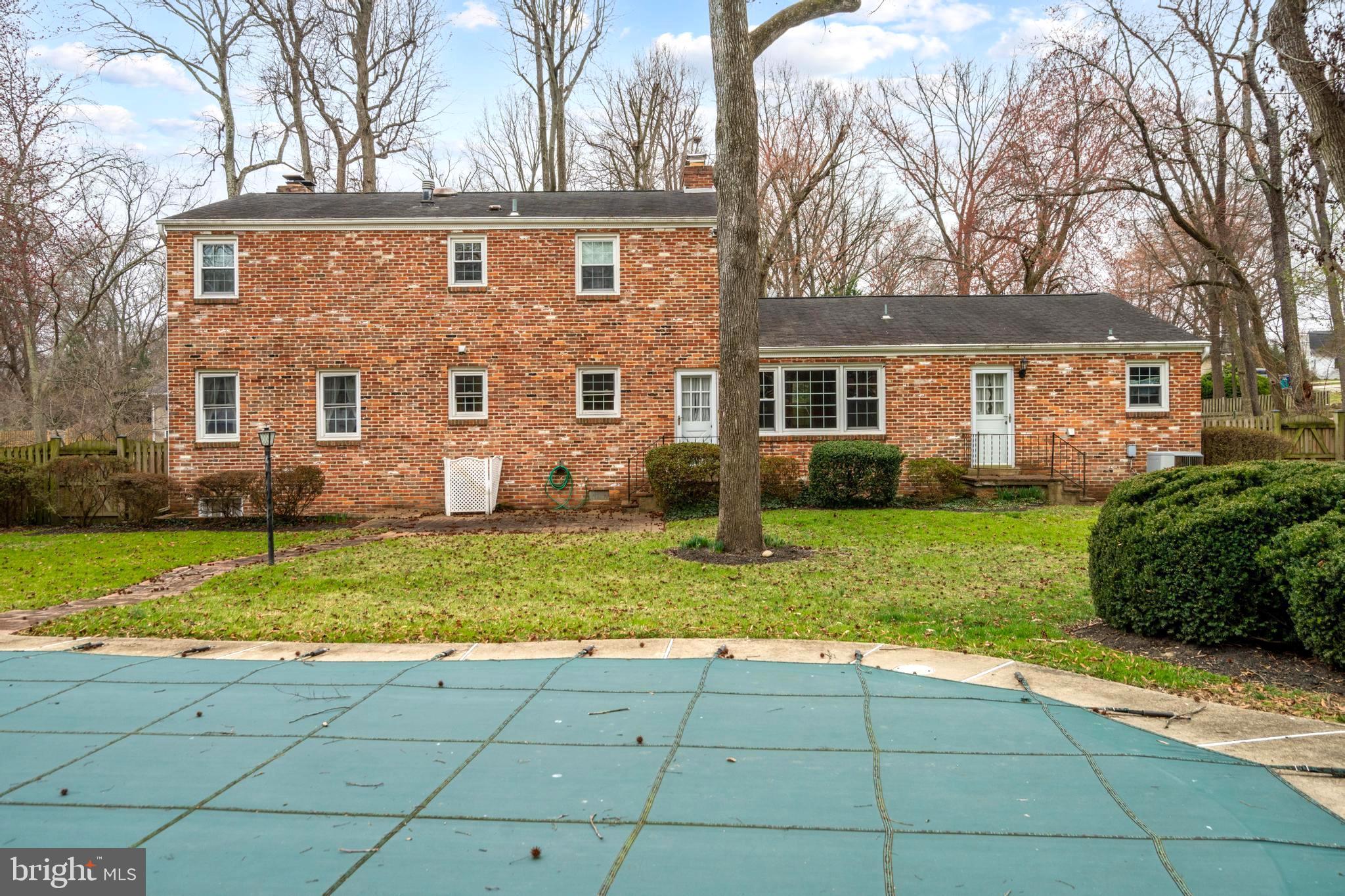 WILTON WOODS - Residential