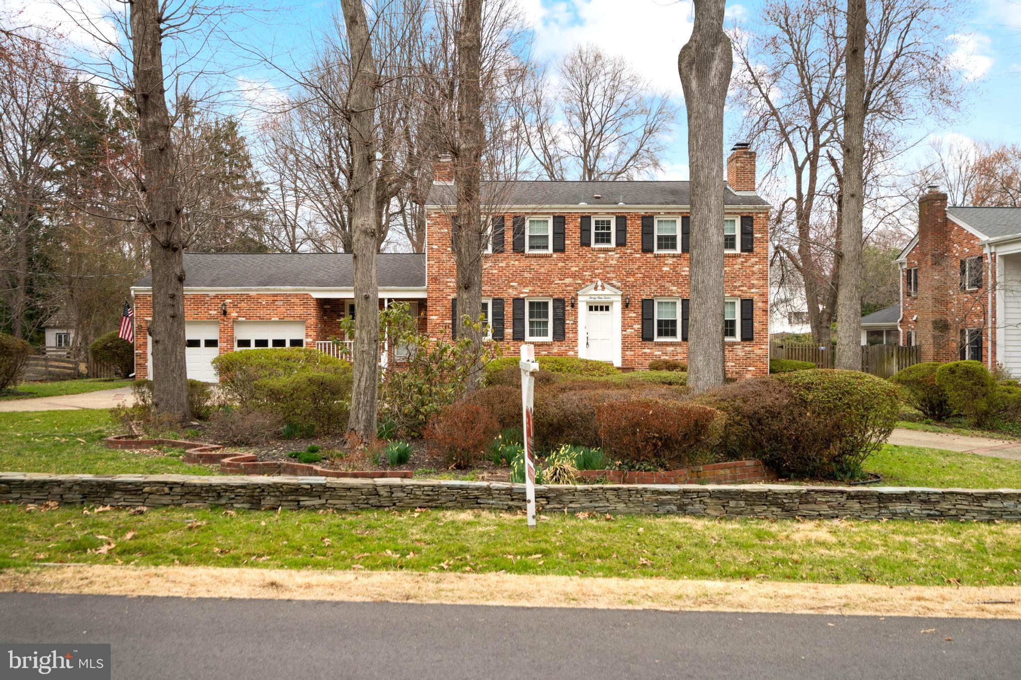 WILTON WOODS - Residential