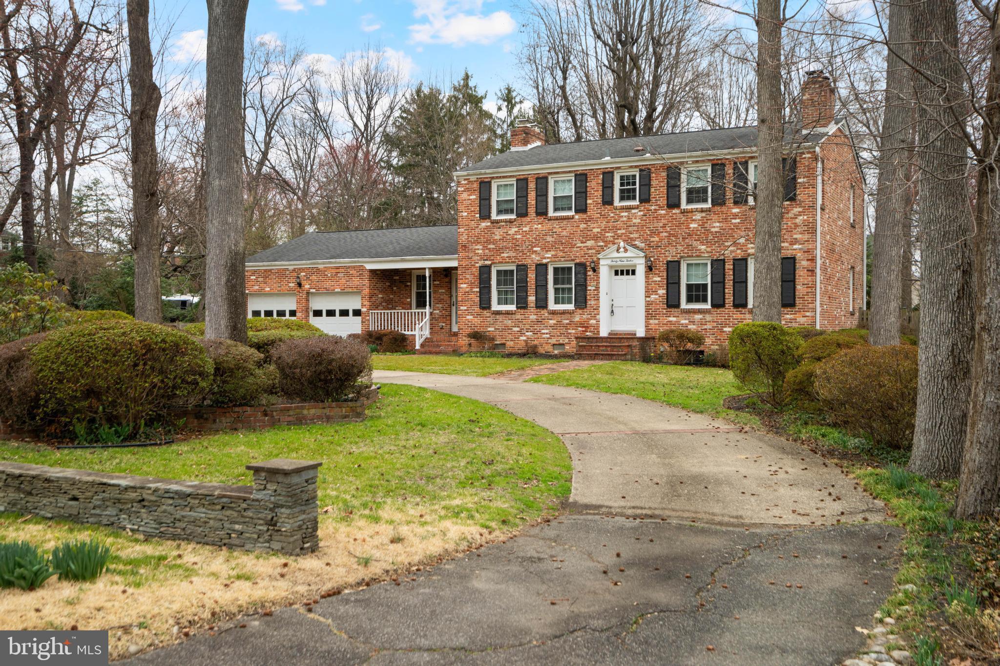 WILTON WOODS - Residential