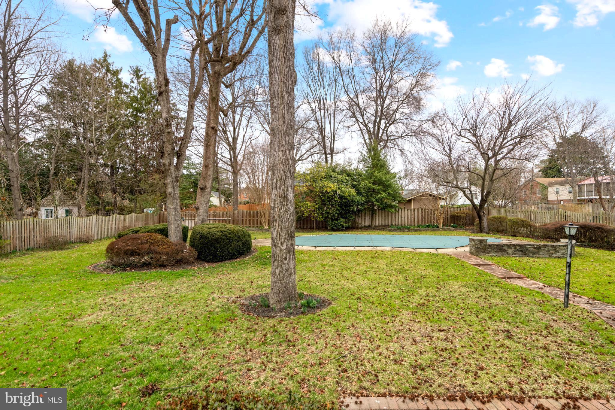 WILTON WOODS - Residential