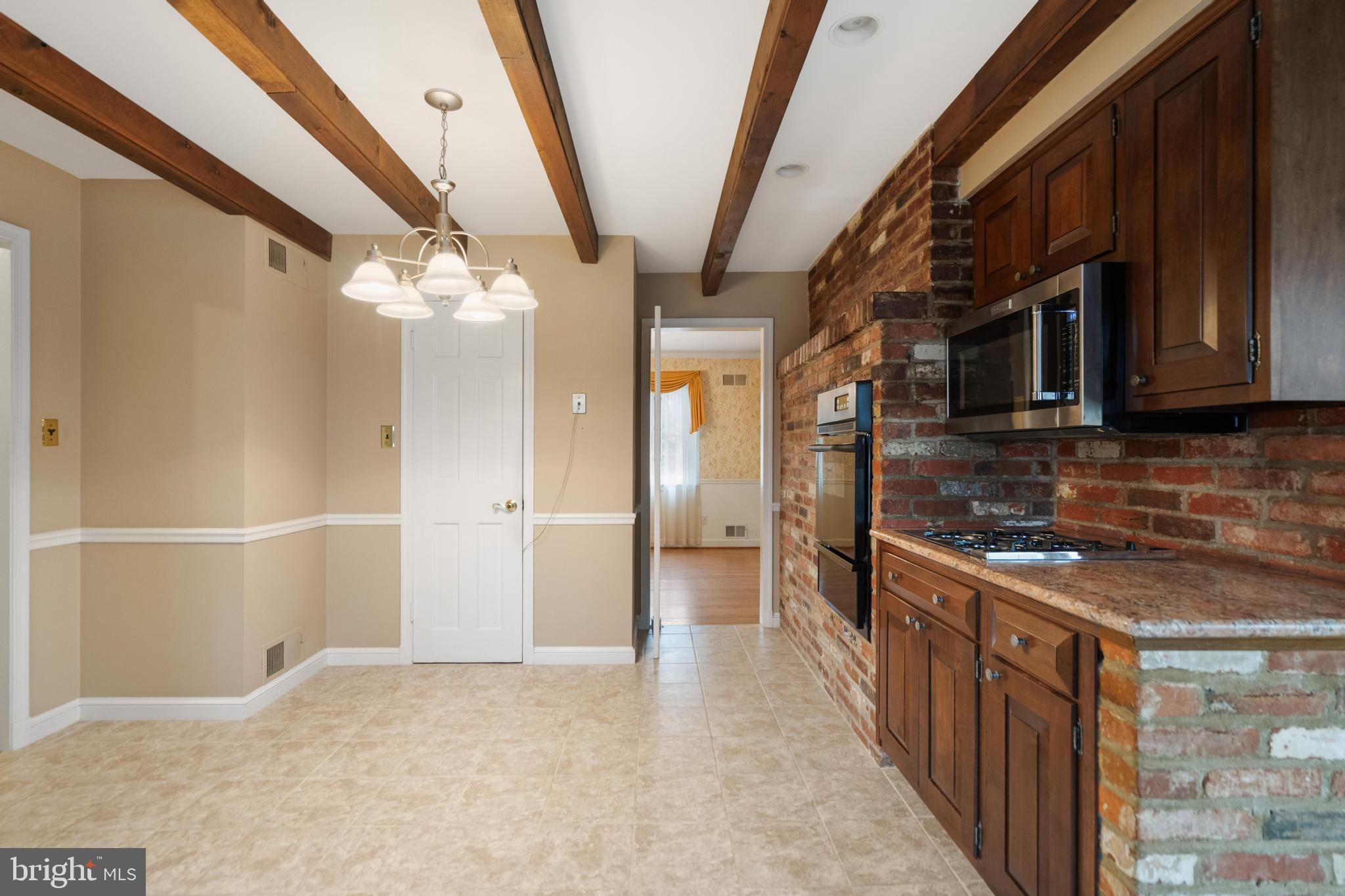 WILTON WOODS - Residential