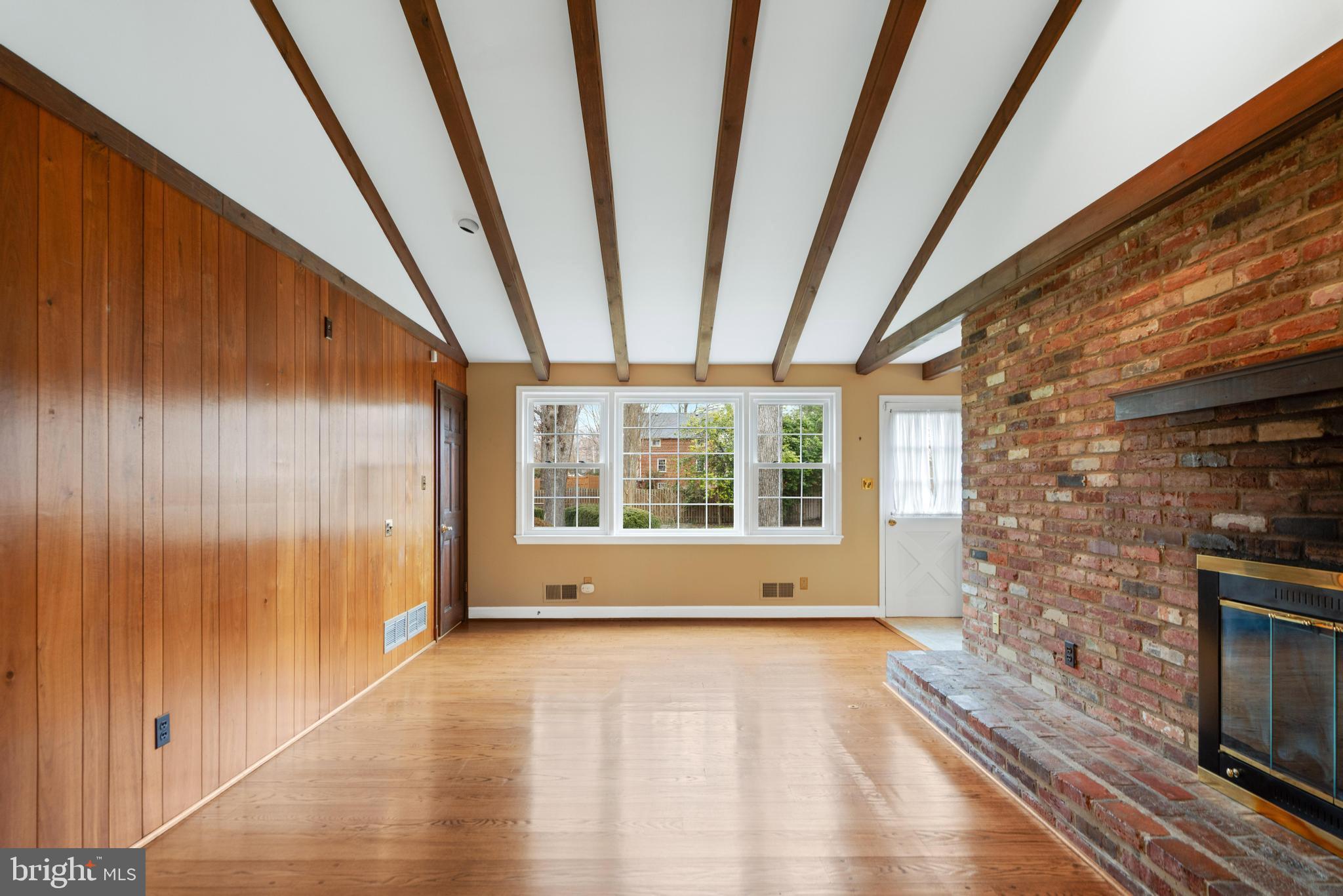 WILTON WOODS - Residential