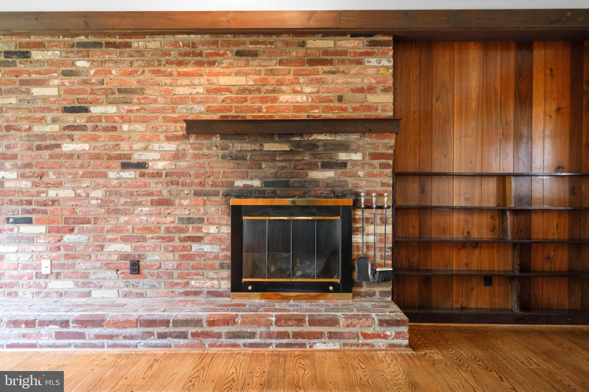 WILTON WOODS - Residential