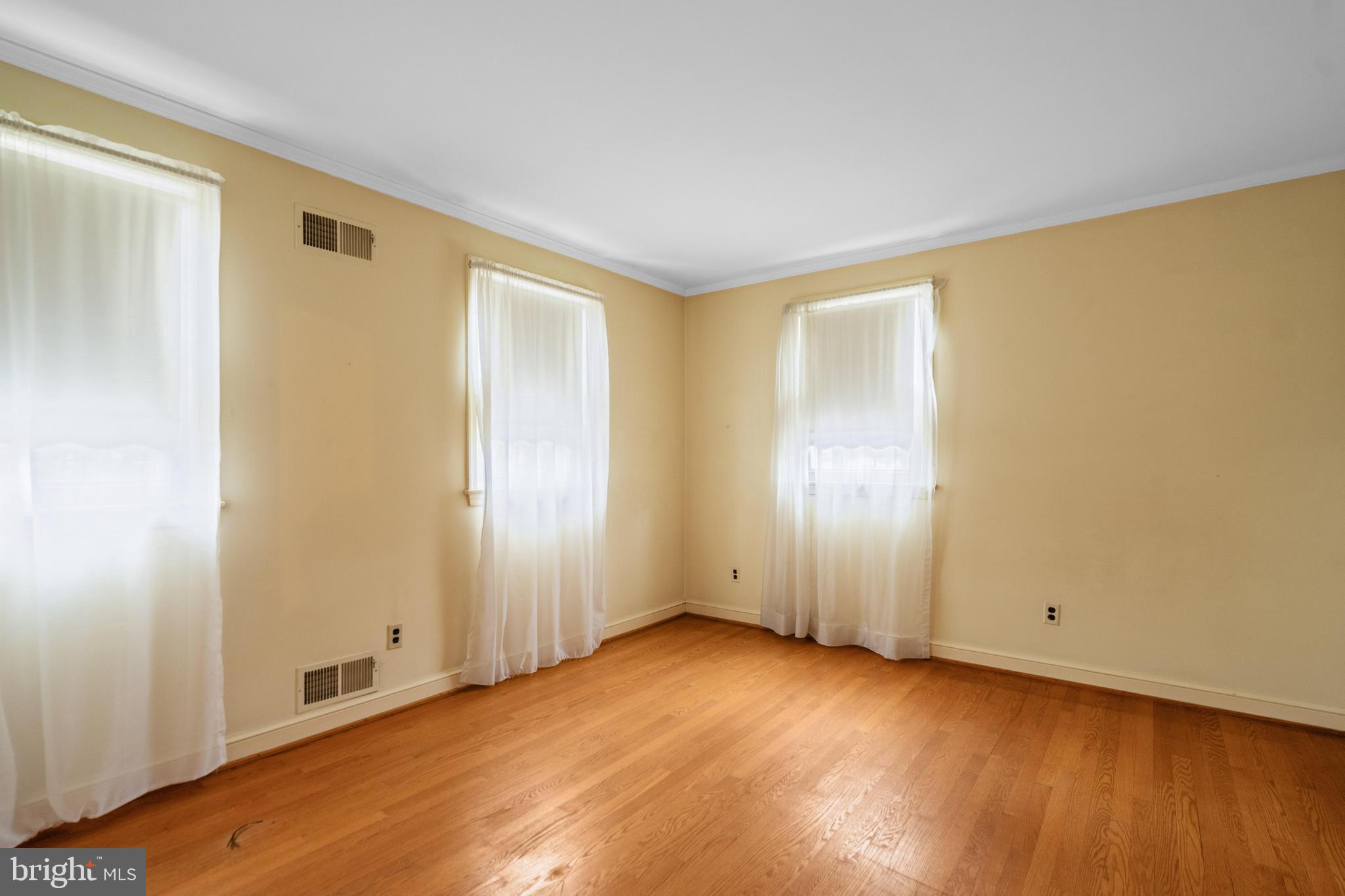 WILTON WOODS - Residential