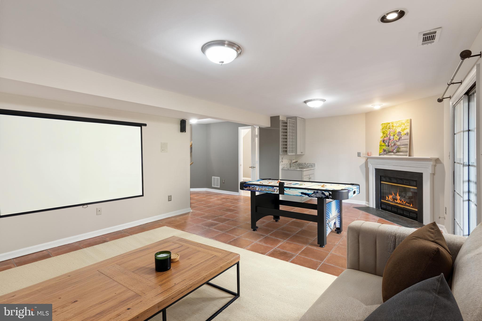 LIFESTYLE AT SULLY STATION - Residential