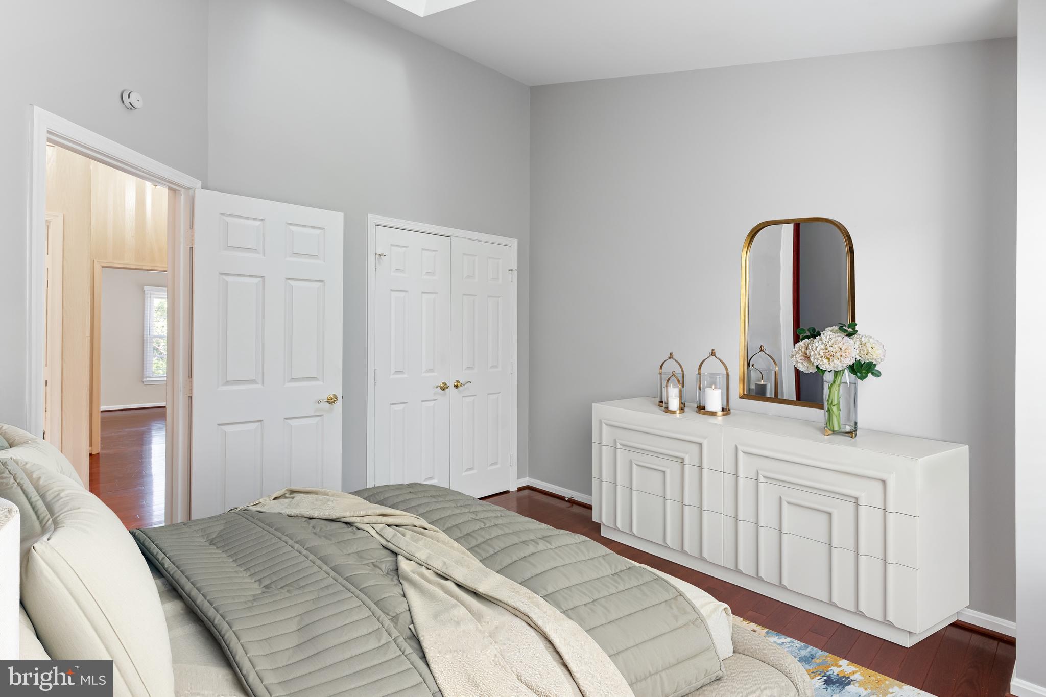 LIFESTYLE AT SULLY STATION - Residential